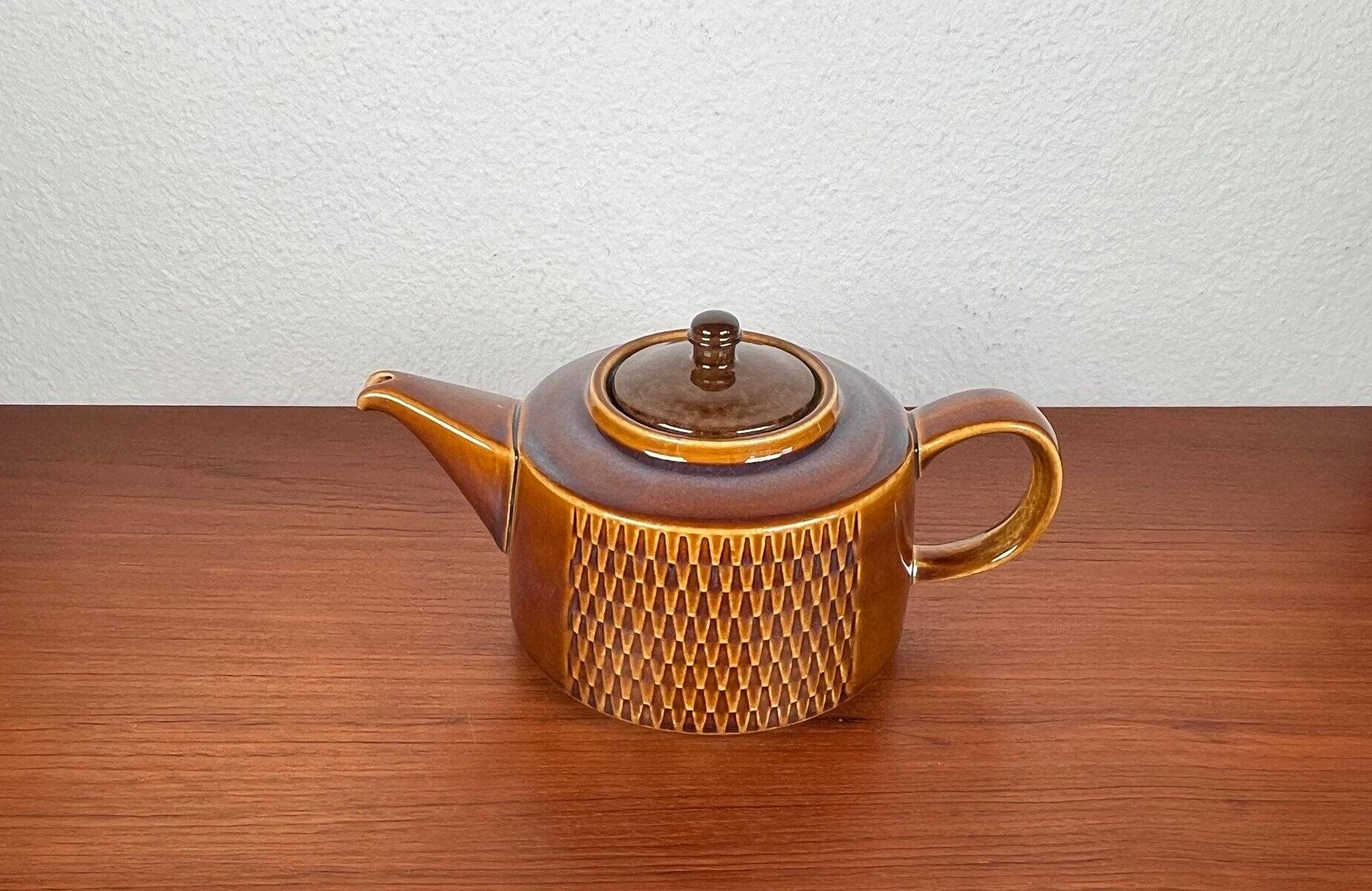 Danish studio pottery teapot from the mid-century by Søholm, 1960s.