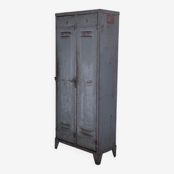 Industrial workshop cloakroom 1940