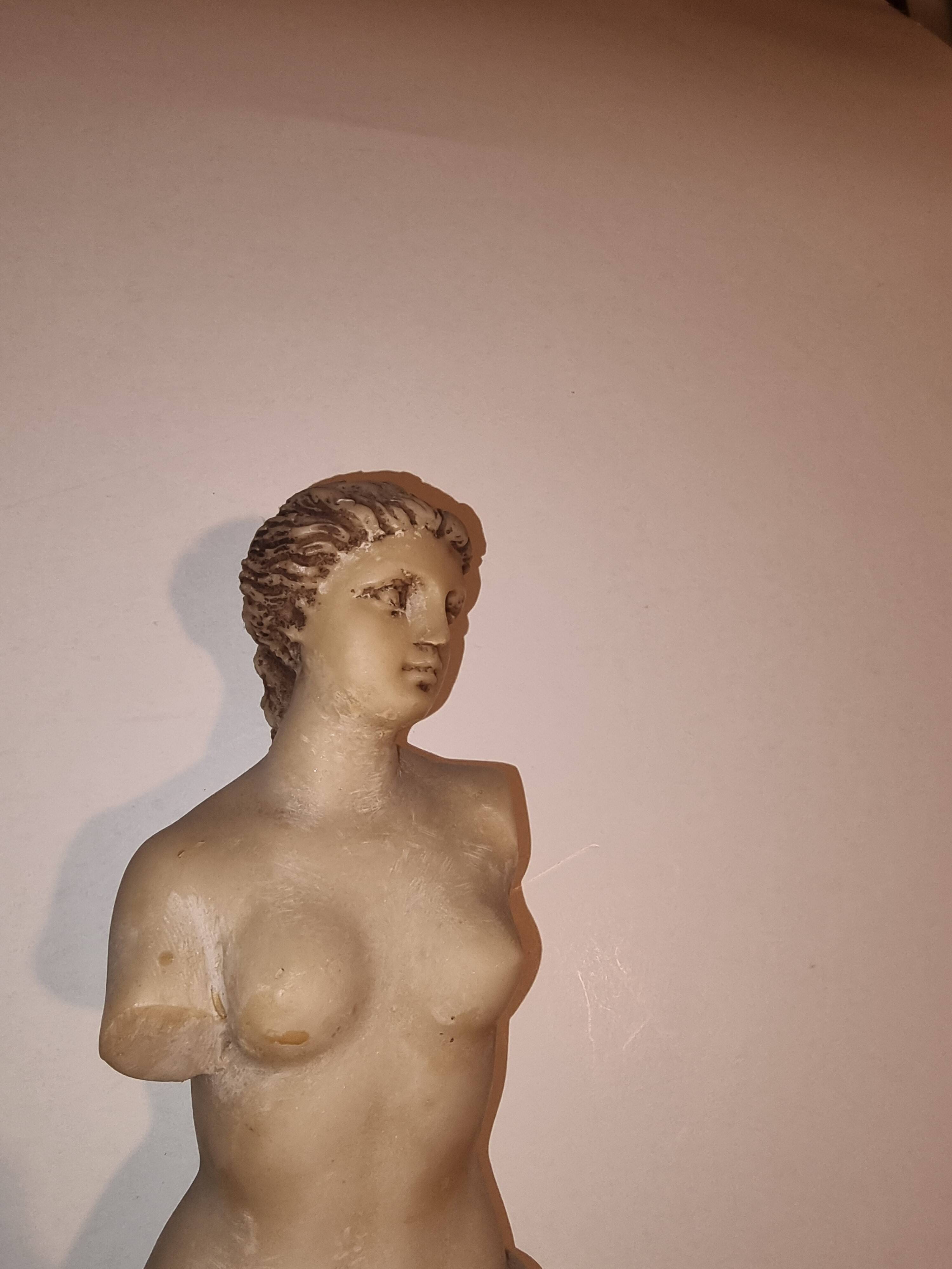 "Venus de Milo" marble statuette