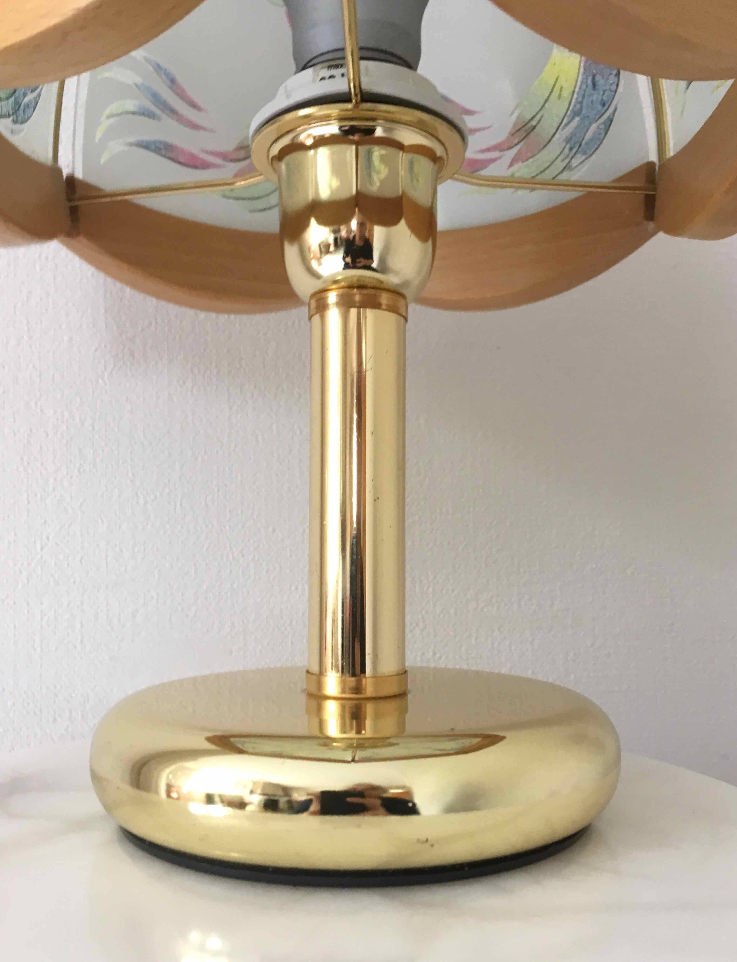 Lampe en verre, bois et métal doré