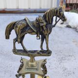 Serviteur de cheminé en bronze doré décor équestre, cheval