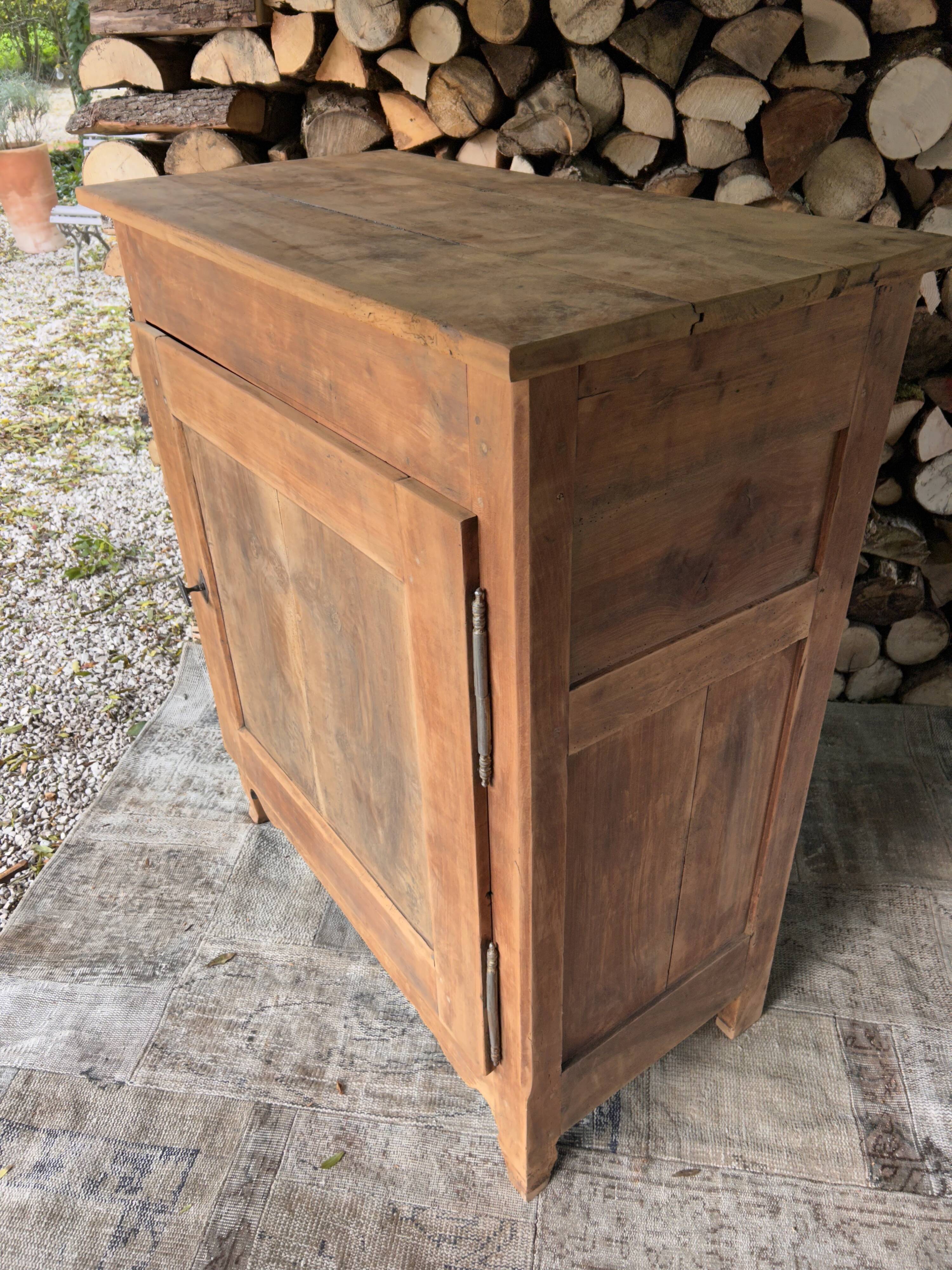 Large solid wood jam cup