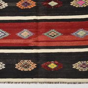 Tapis kilim persan rouge et noir fait main 5x7, 168x228 cm