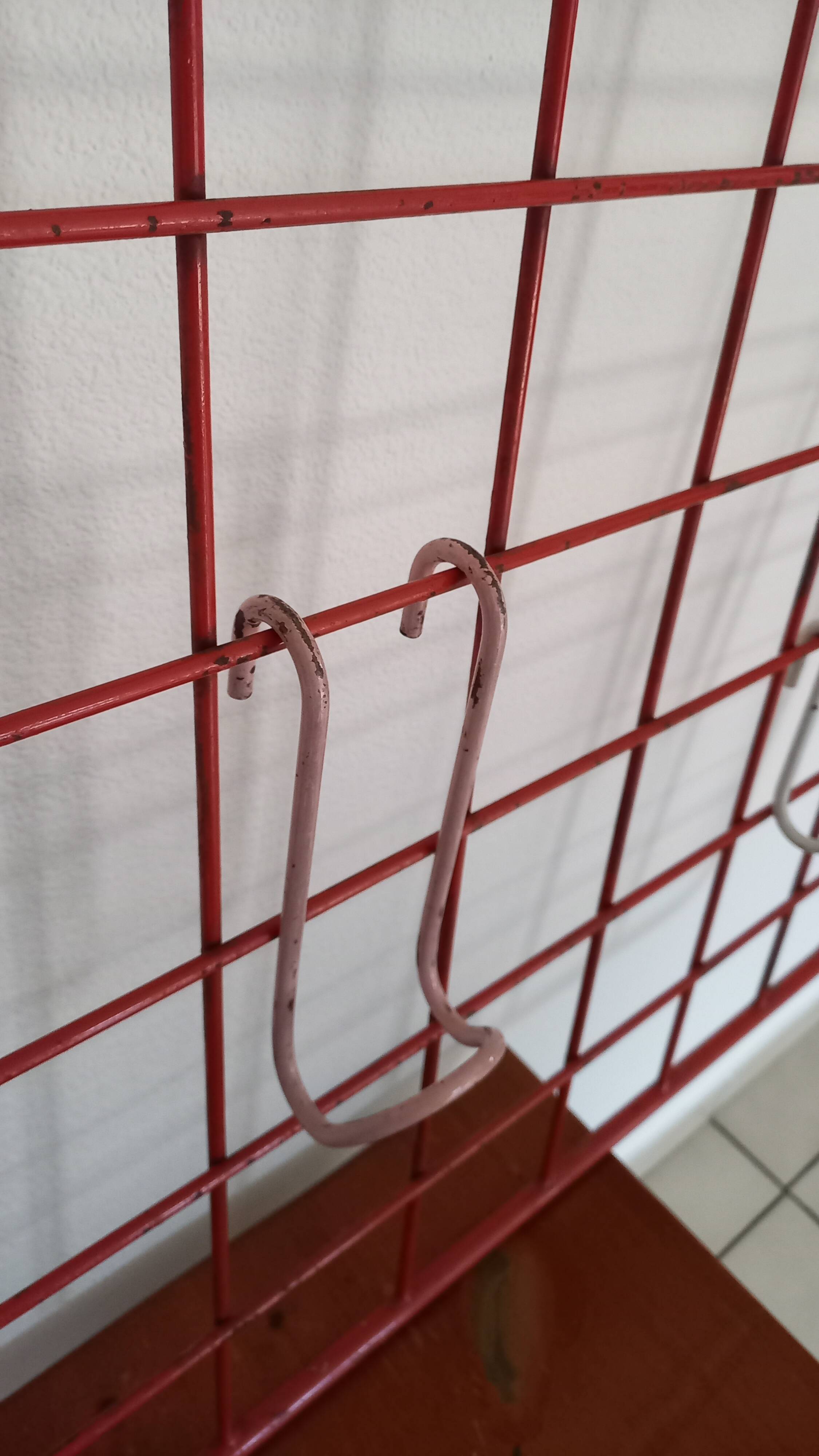 Porte manteau vintage grille par Karl Fichtel des années 60