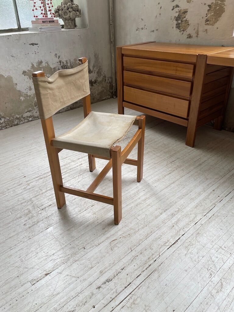 Regain dresser office row