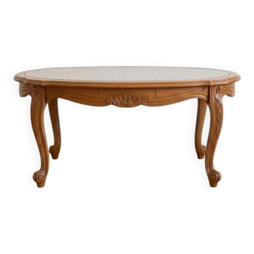 Cherry wood coffee table in Louis XV style  
Glass top  
Dimensions: 115*63 cm