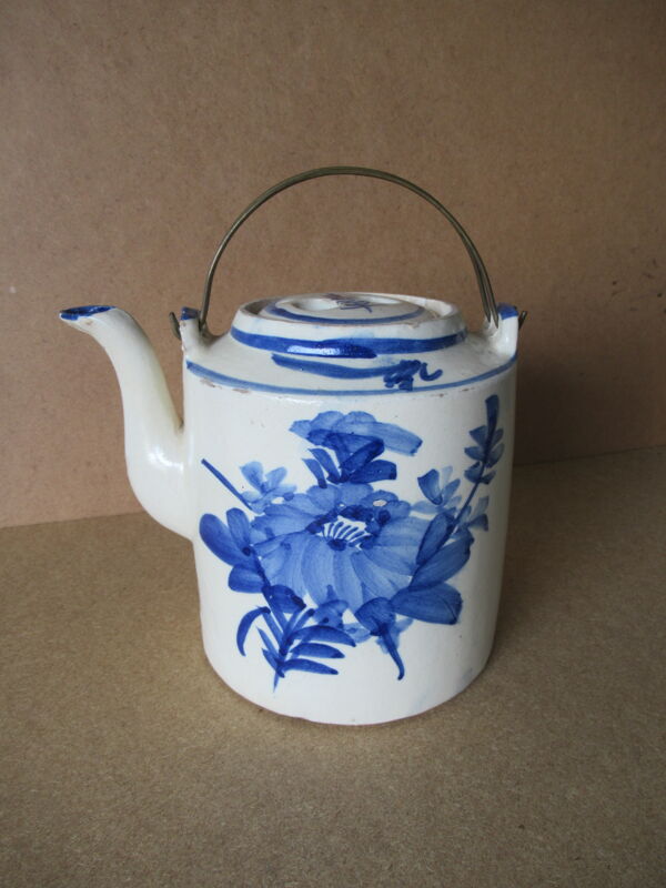 Ancienne theiere en porcelaine de chine bleu & blanc fin xixème