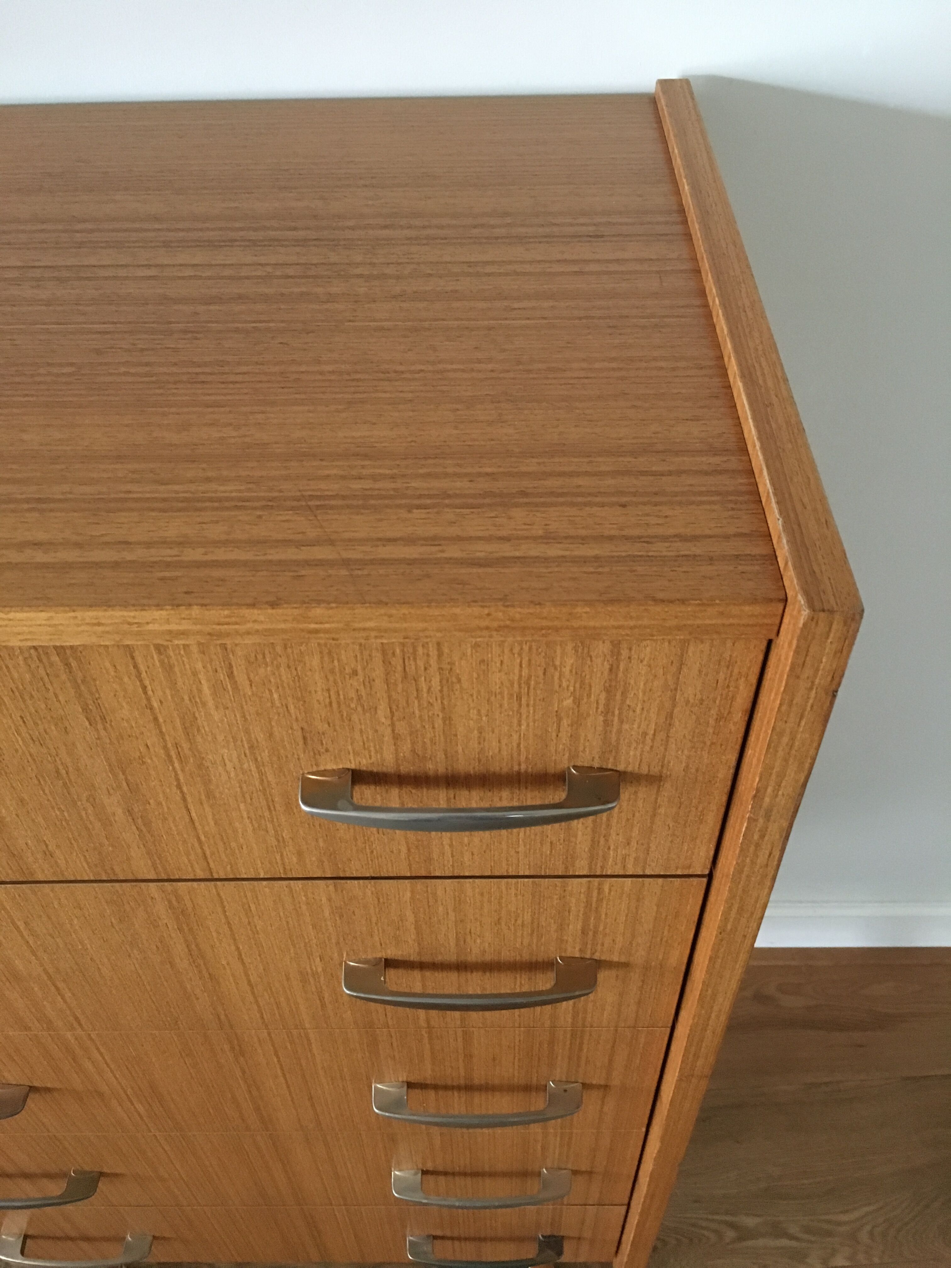 Vintage chest of drawers