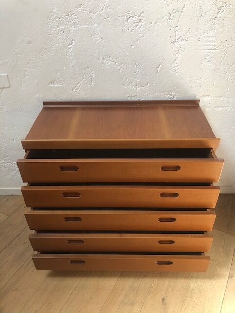 Scandinavian dresser