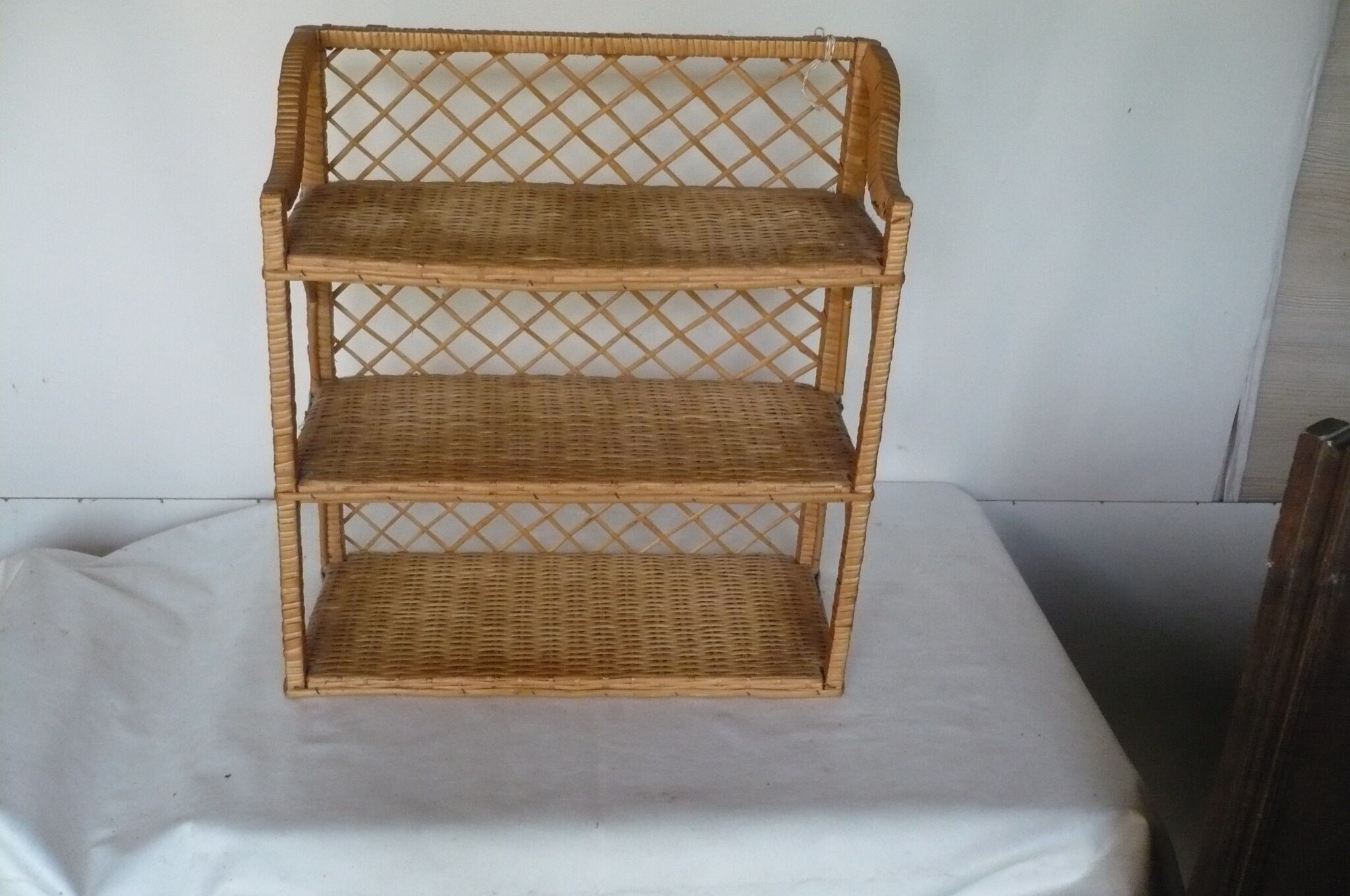 Wicker shelf