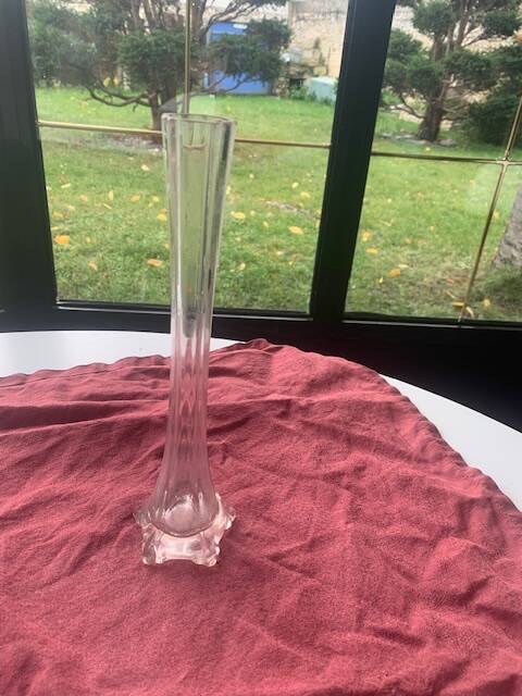 Soliflore vase in pastel pink glass with old art deco facets