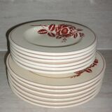 Lot de 6 assiettes plates anciennes en faïence beige et rouge