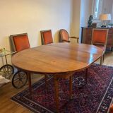 Grande table ovale en bois massif – style classique / maison de famill