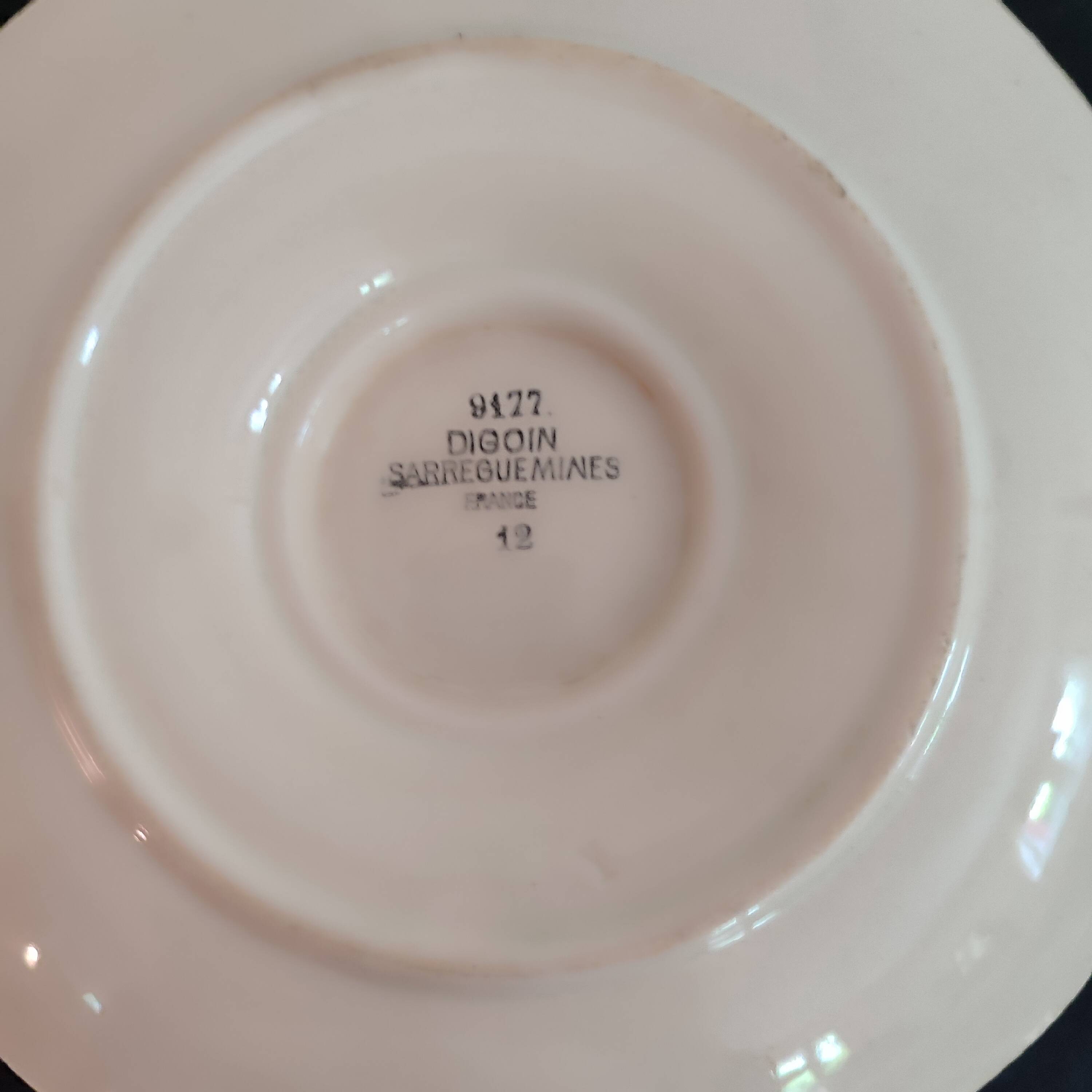Digoin Sarreguemine gravy boat