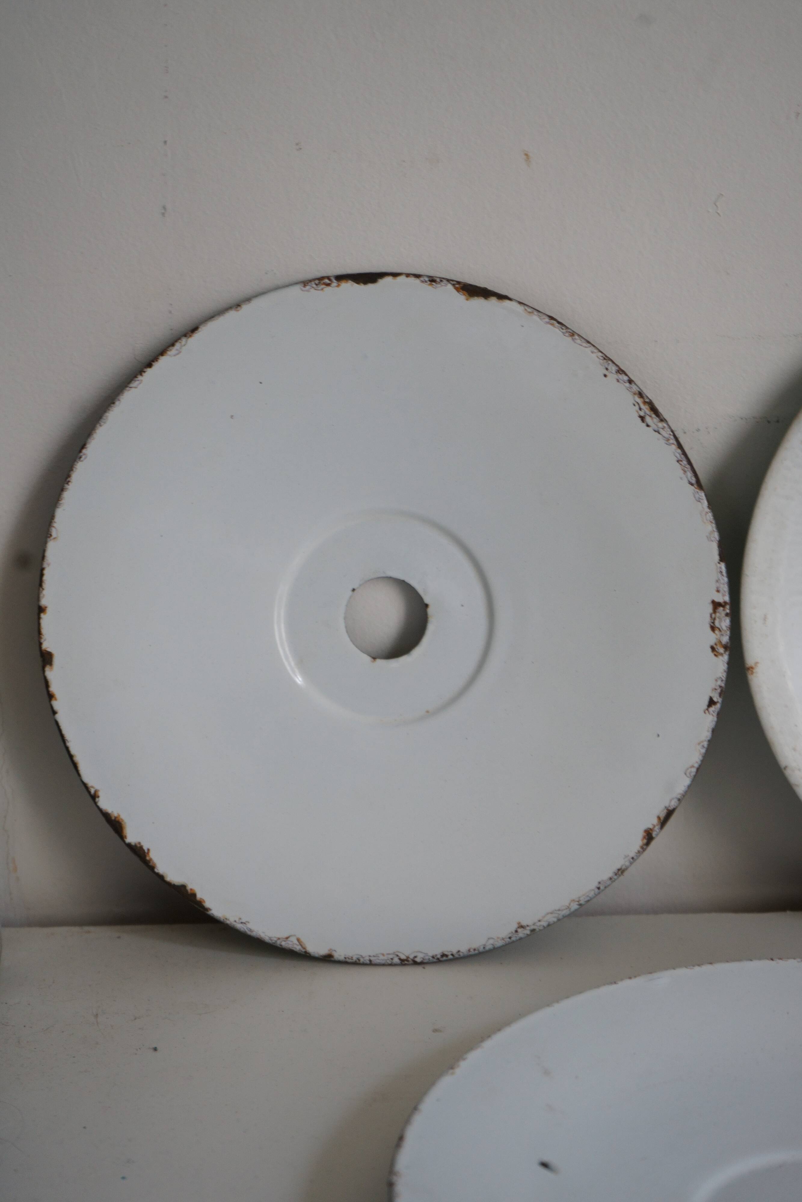 Set of 3 suspensions in old industrial green enameled sheet metal