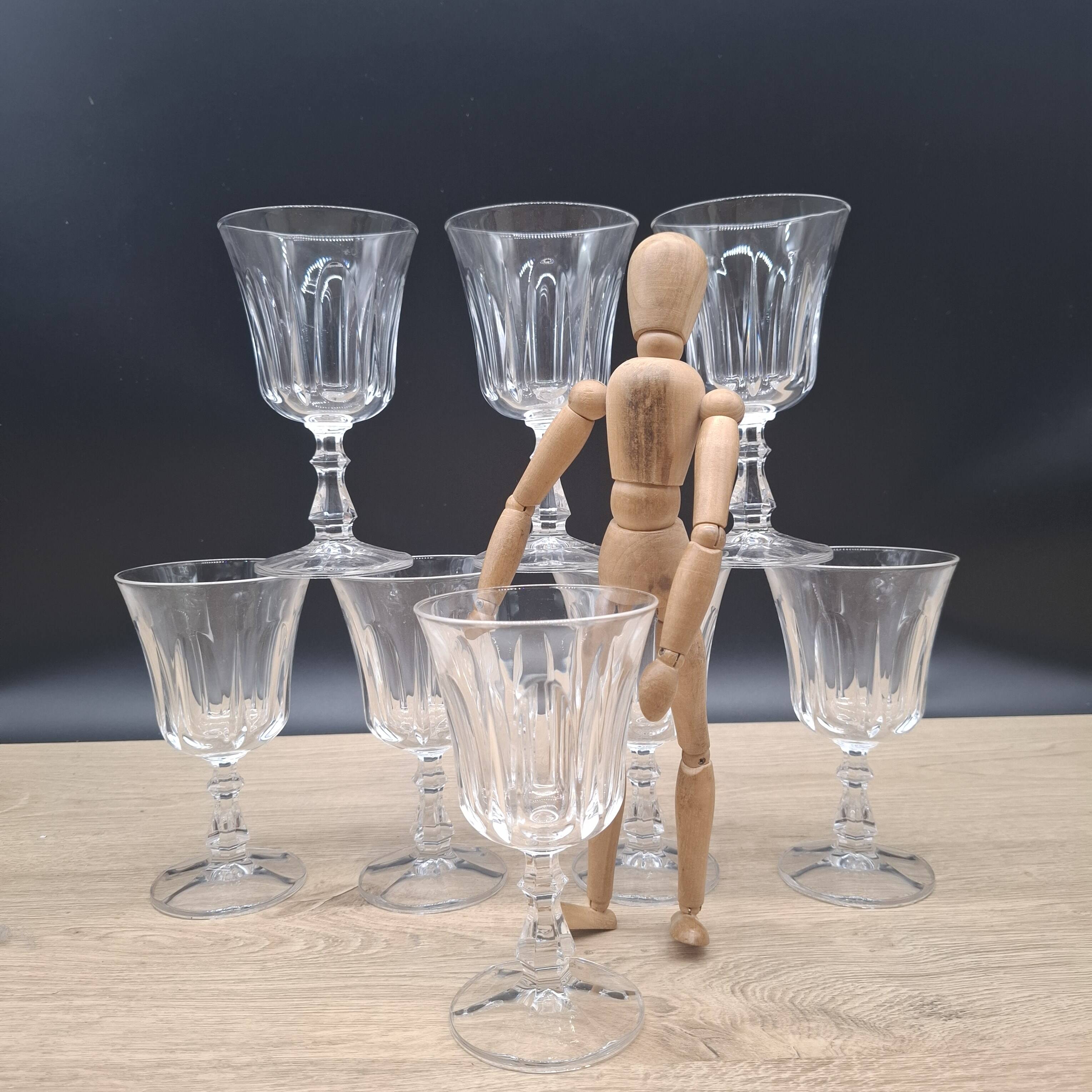 Set of 8 large Baccarat Lauzun crystal wine glasses