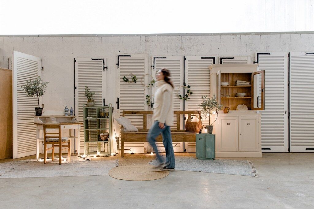 Vintage wooden dresser - linen colors