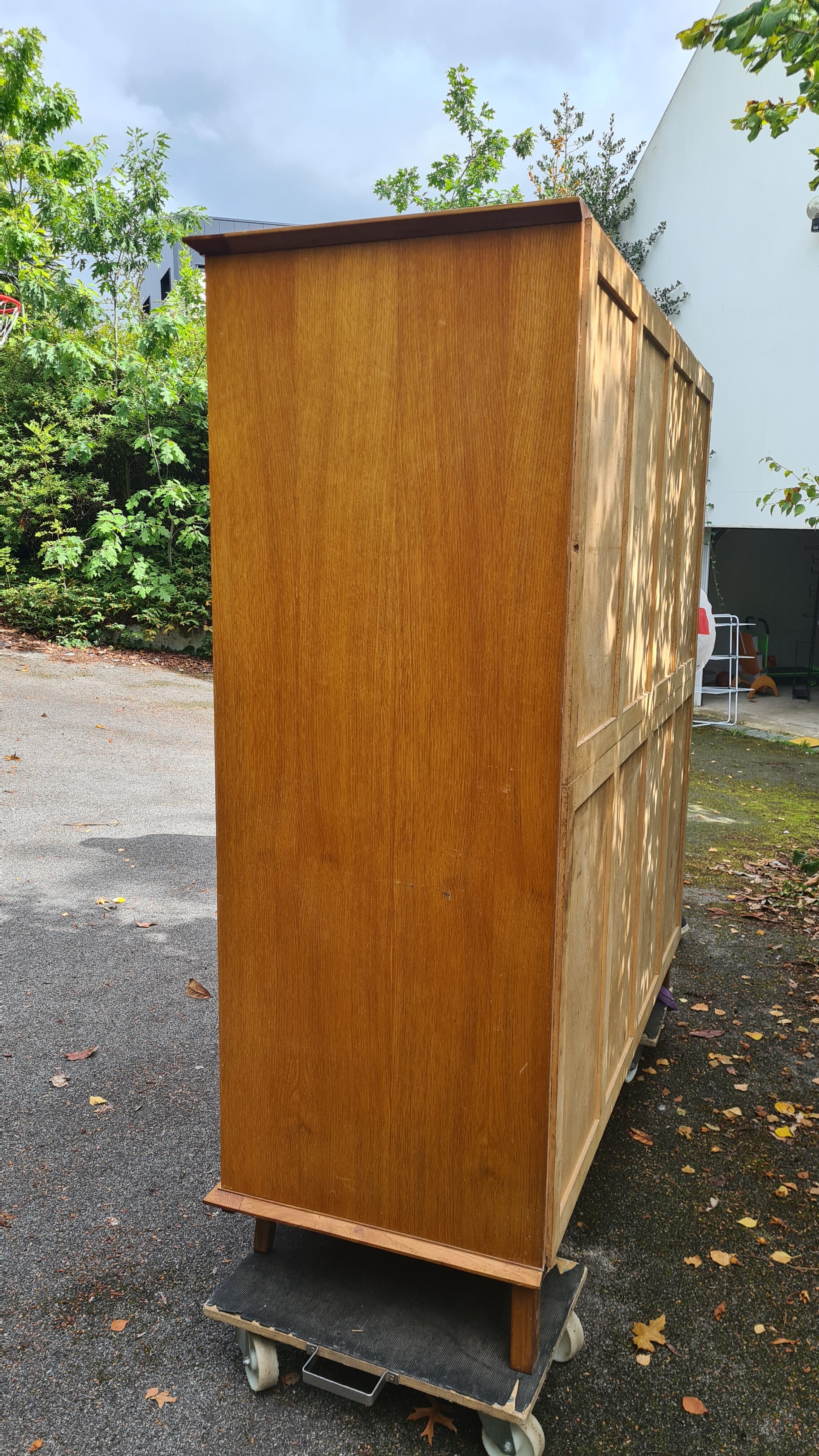 Wooden wardrobe / wardrobe feet compass / 60s