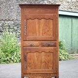 Old Vendée cabinet, bonnet maker, standing man, storage unit