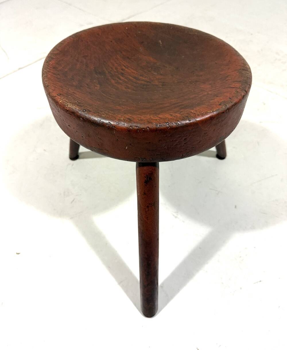 Tabouret trépied rustique ancien en bois, années 1900
