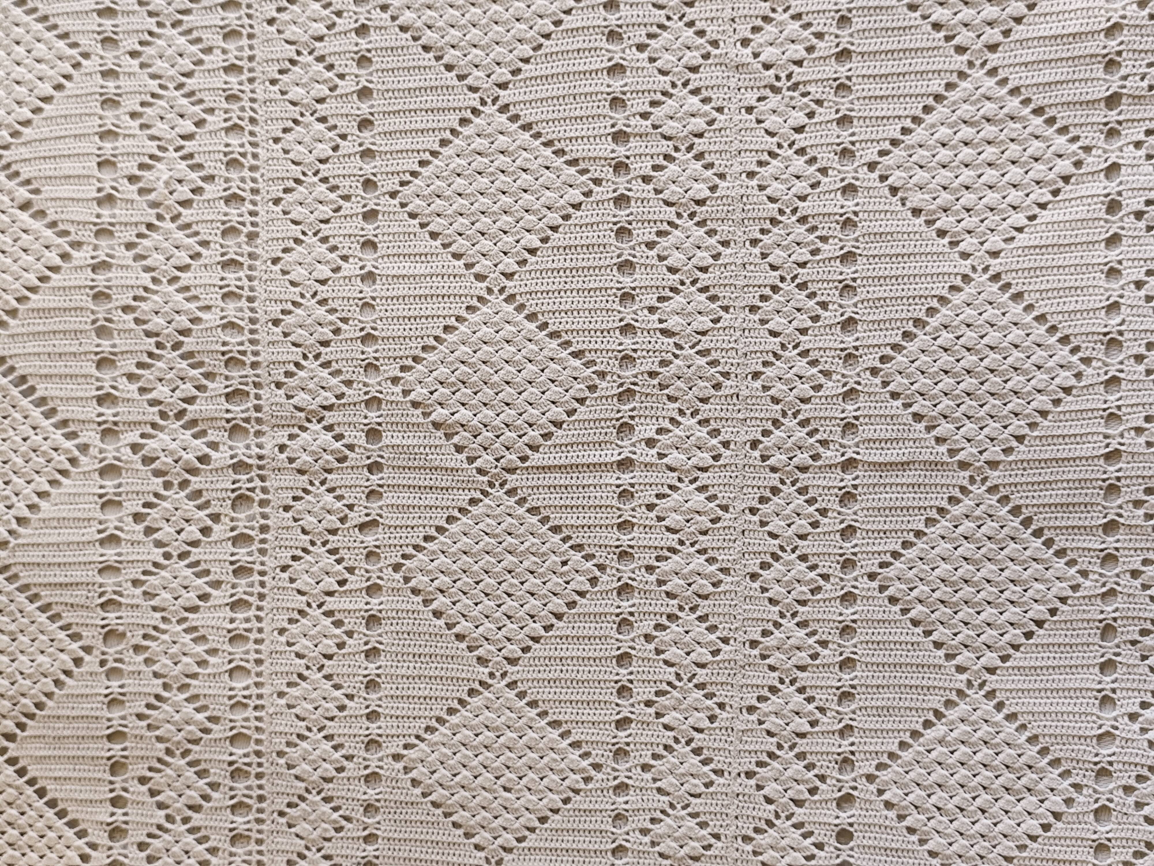 White cotton bedspread, crochet bedspread