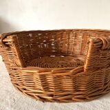 Woven wicker cat basket