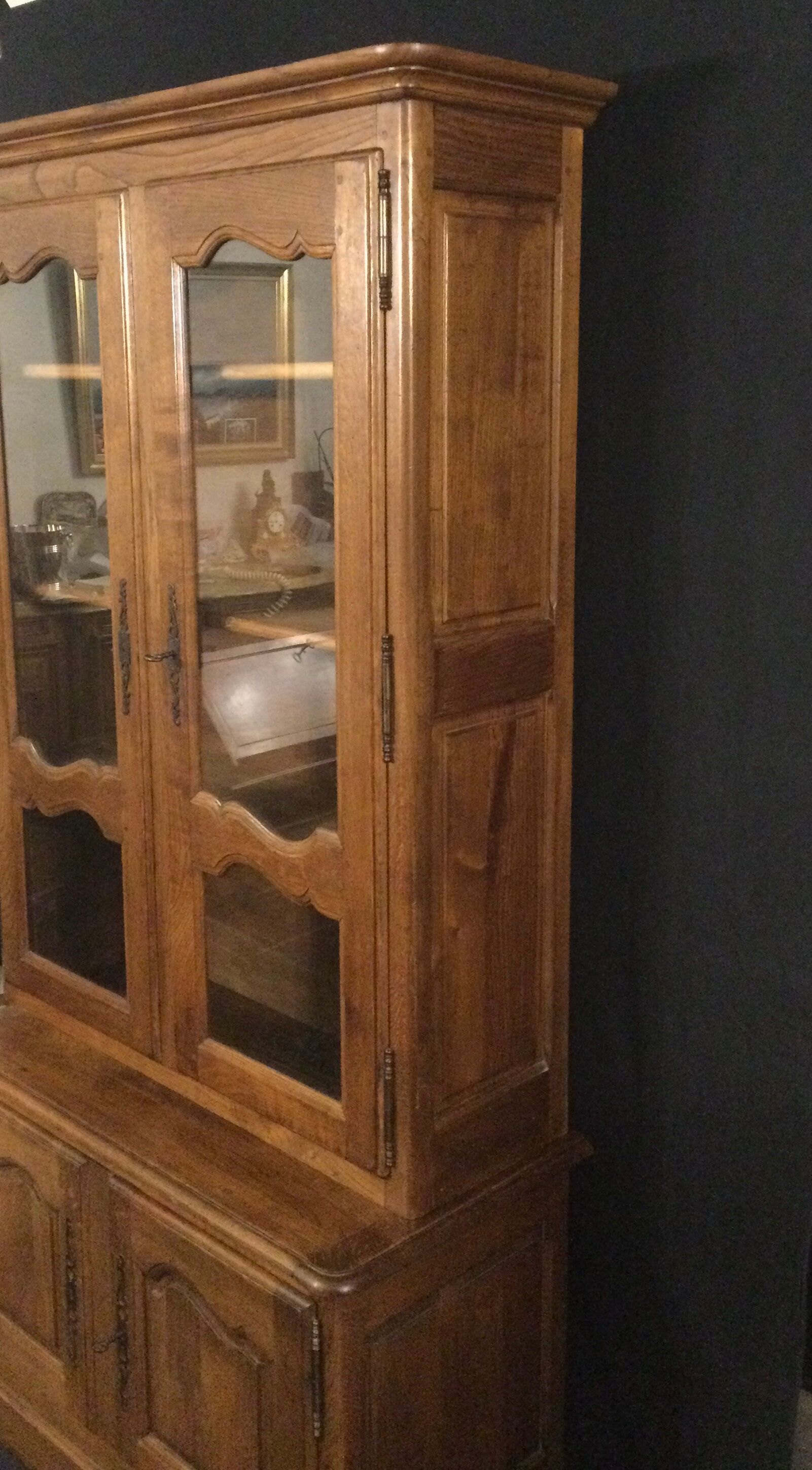Buffet deux corps vaisselier