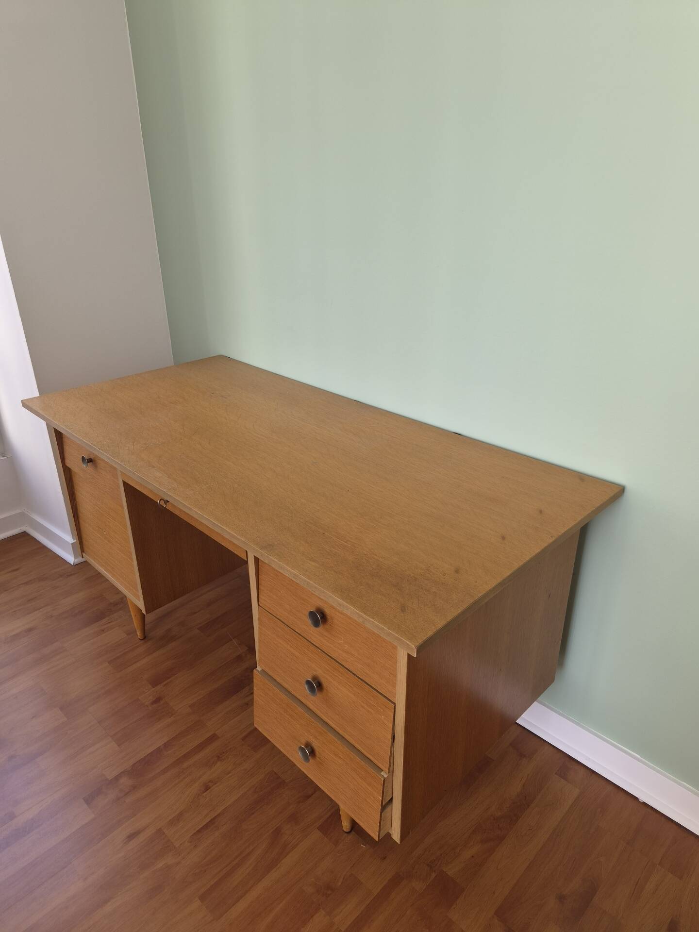 Grand bureau de style scandinave - Vintage