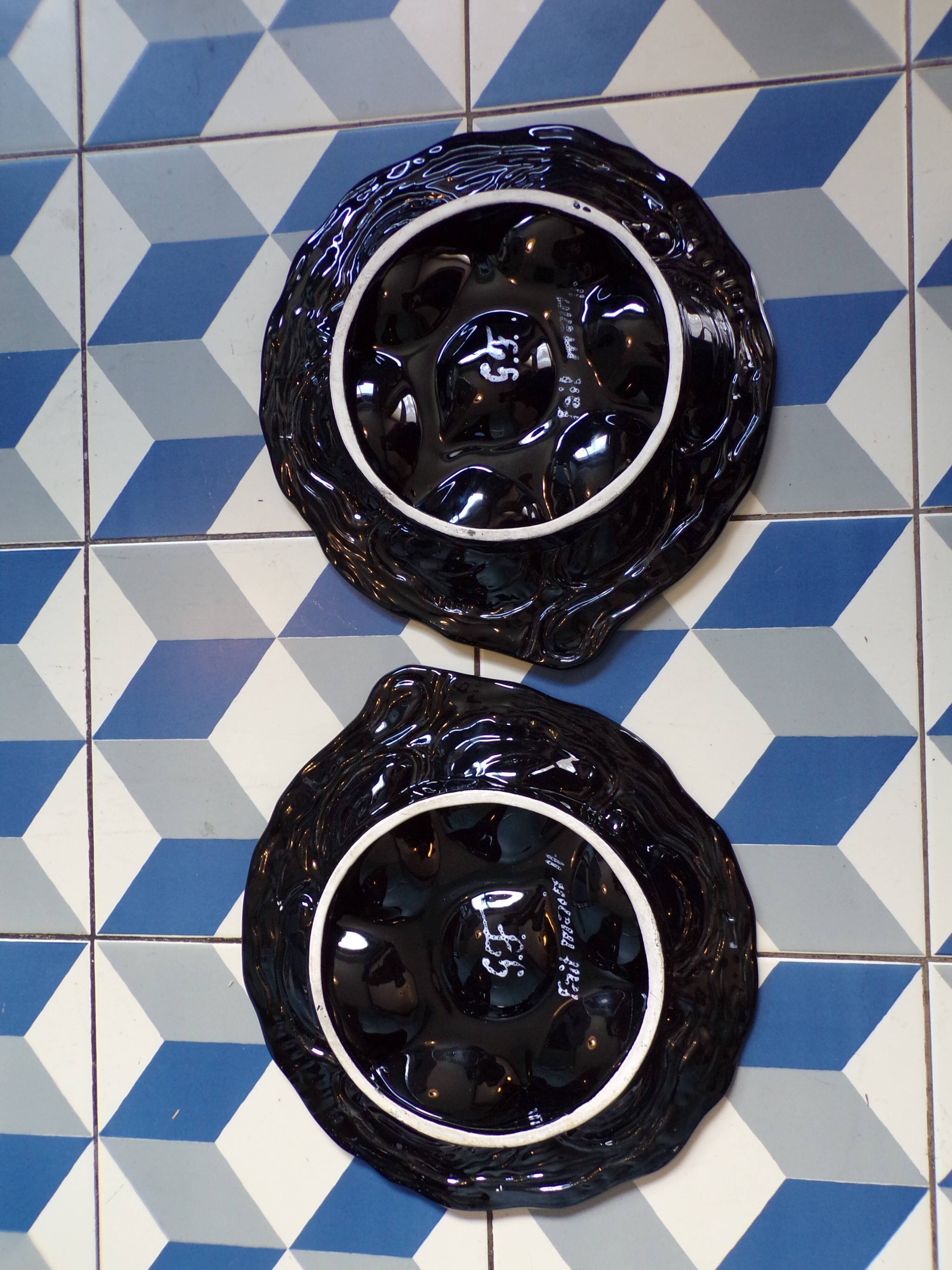 Duo of oyster plates by Gabriel Fourmaintraux