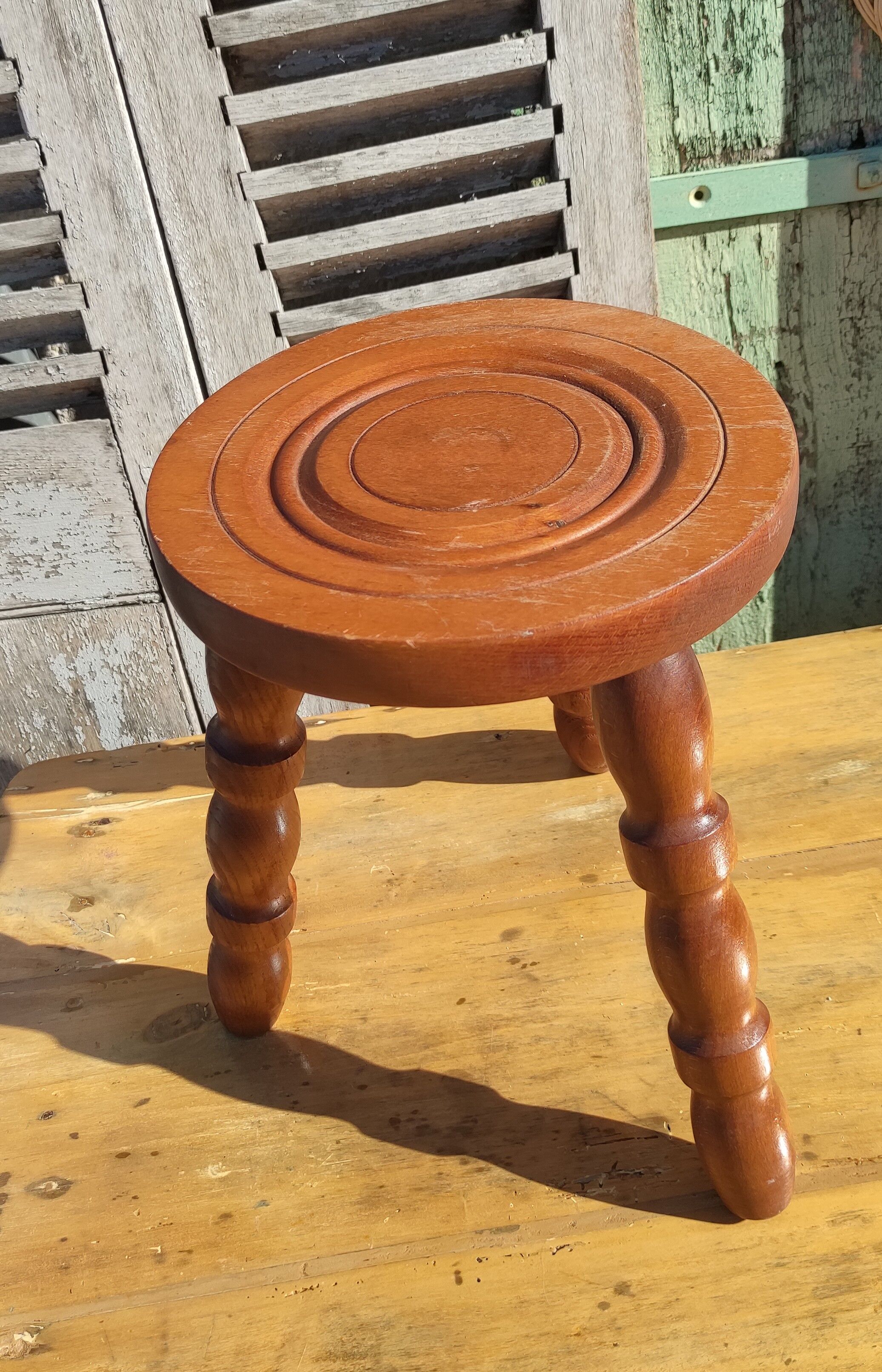 Tabouret tripode vintage en bois