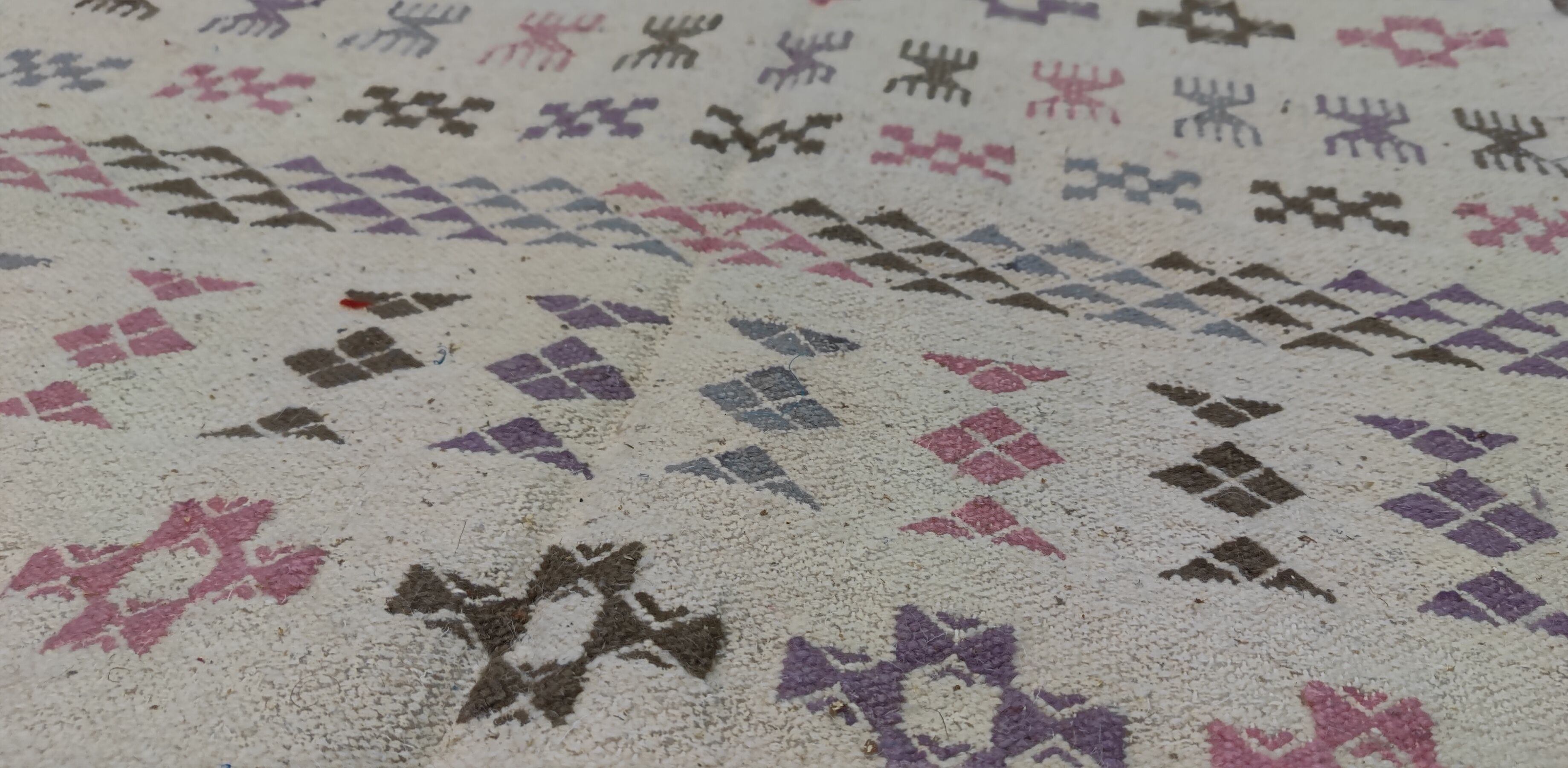 Berber carpet handmade in natural wool