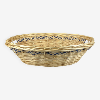 Oval wicker basket beige color