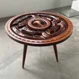 Table basse années 60 tripode bois ciselé
