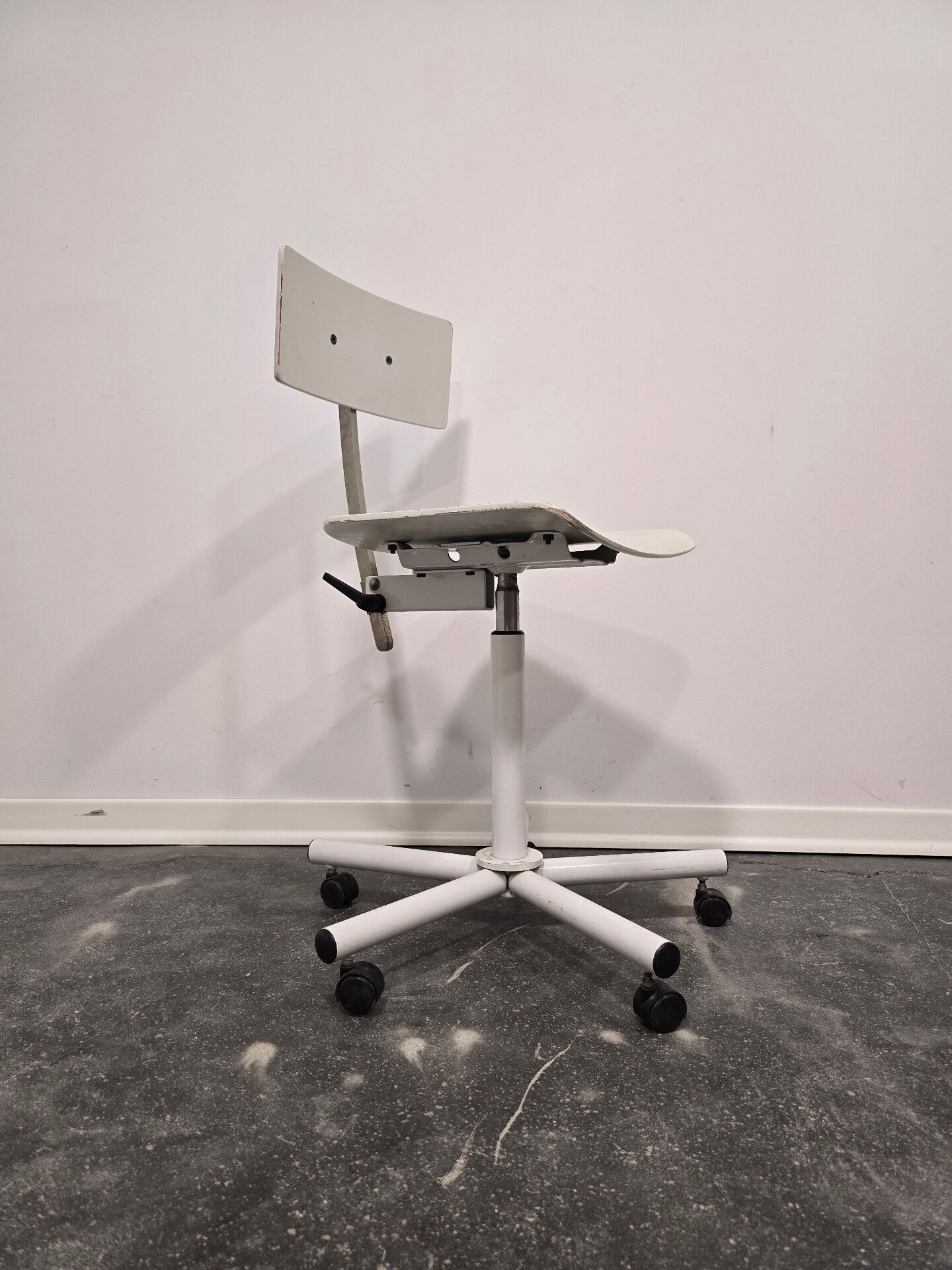 1980s Vintage Industrial Swivel Chair with Adjustable Backrest and Cas