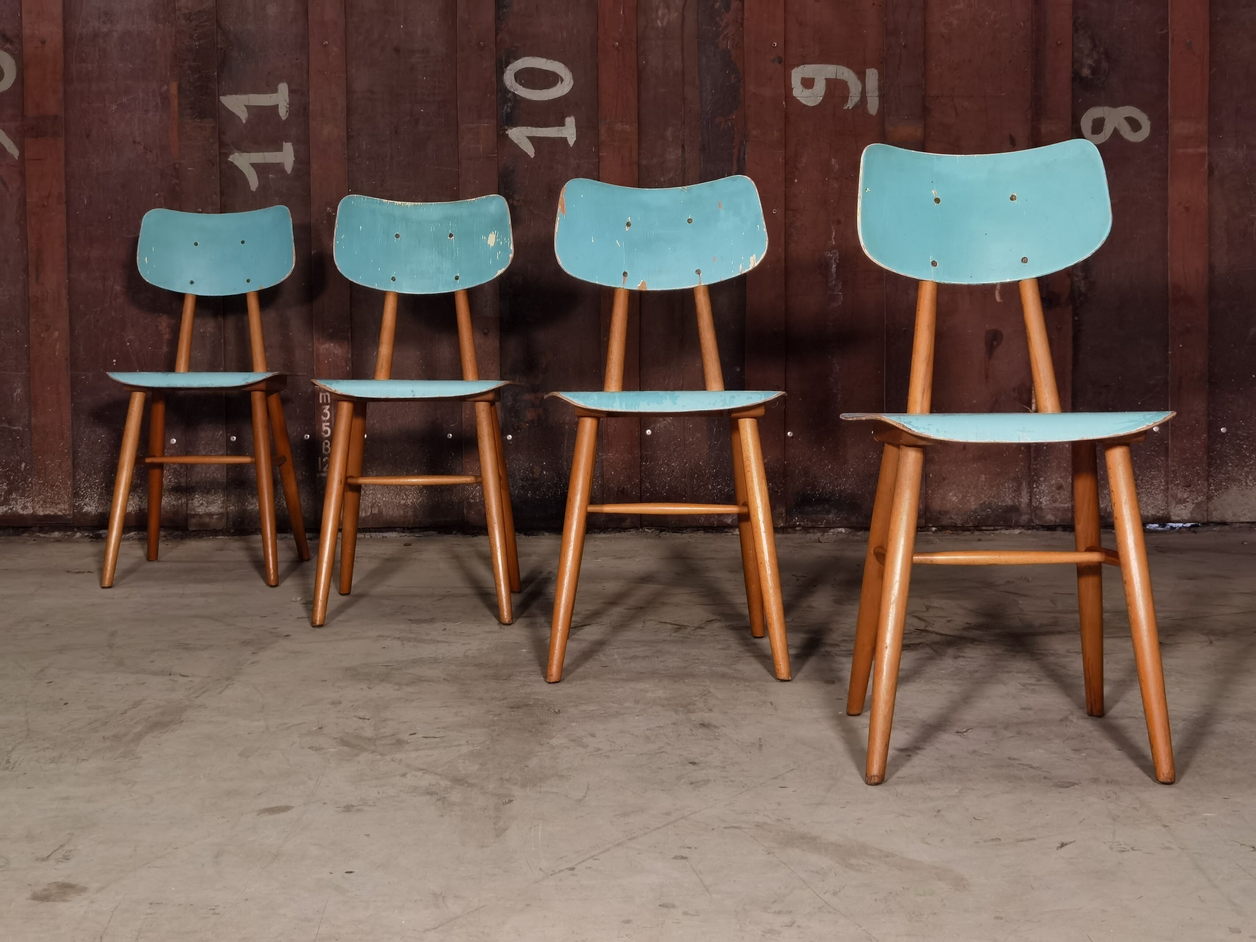 Series of 4 wooden chair Ton (Ex Thonet) 1960
