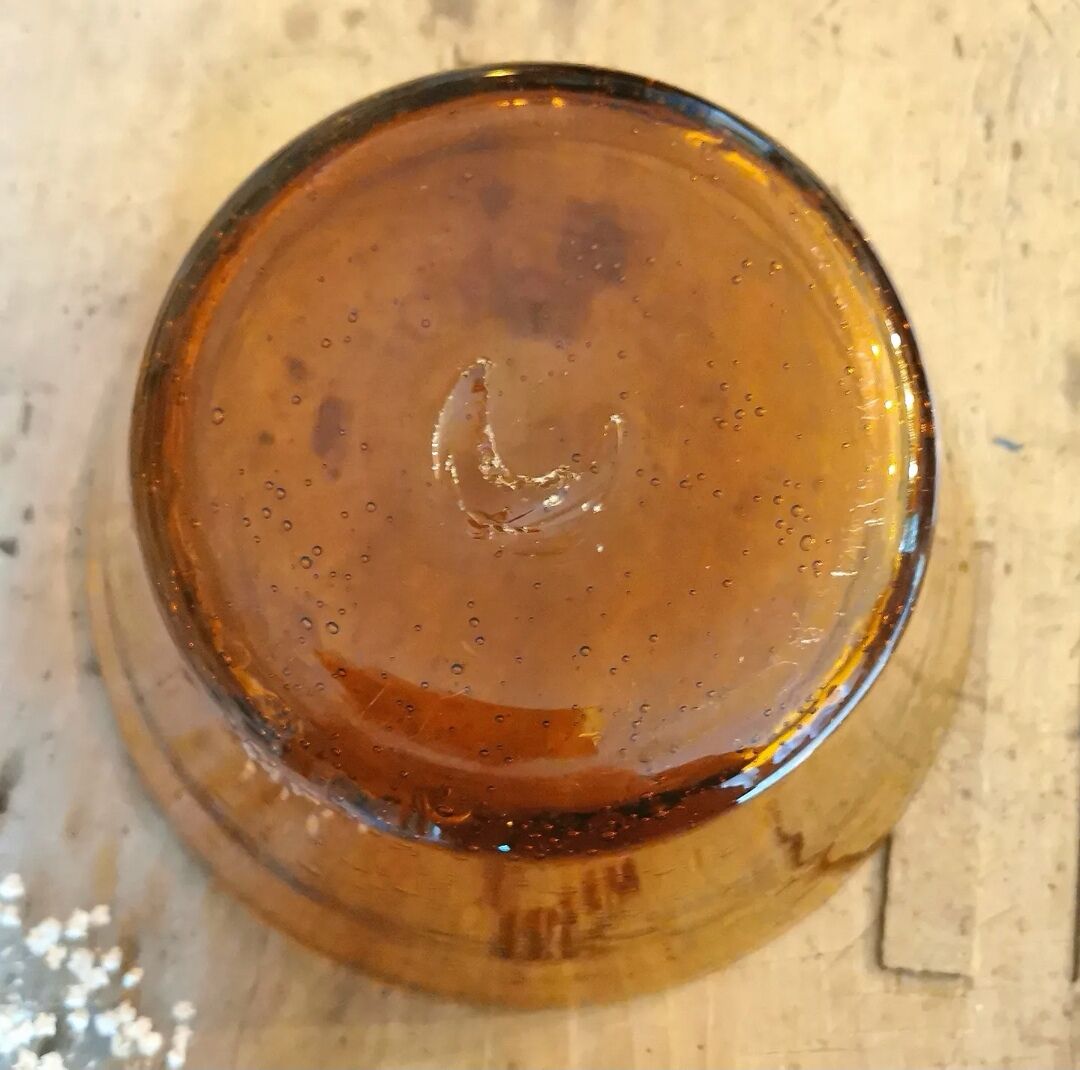 Saladier en verre bullé ambré