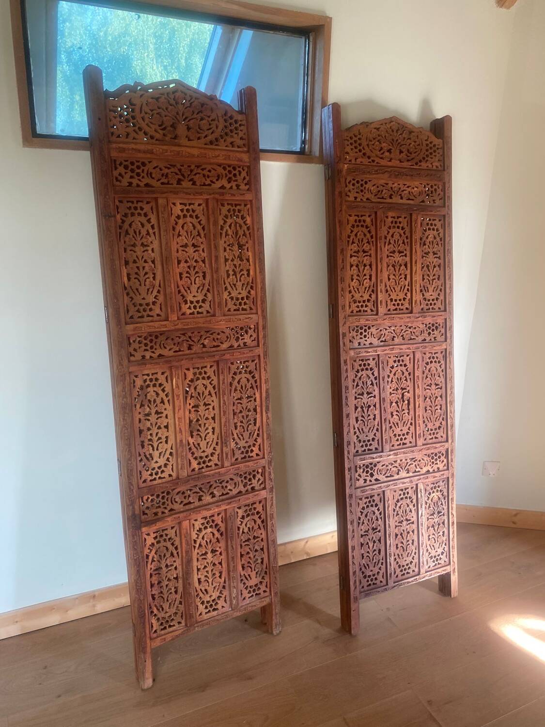 Deux paravents bois