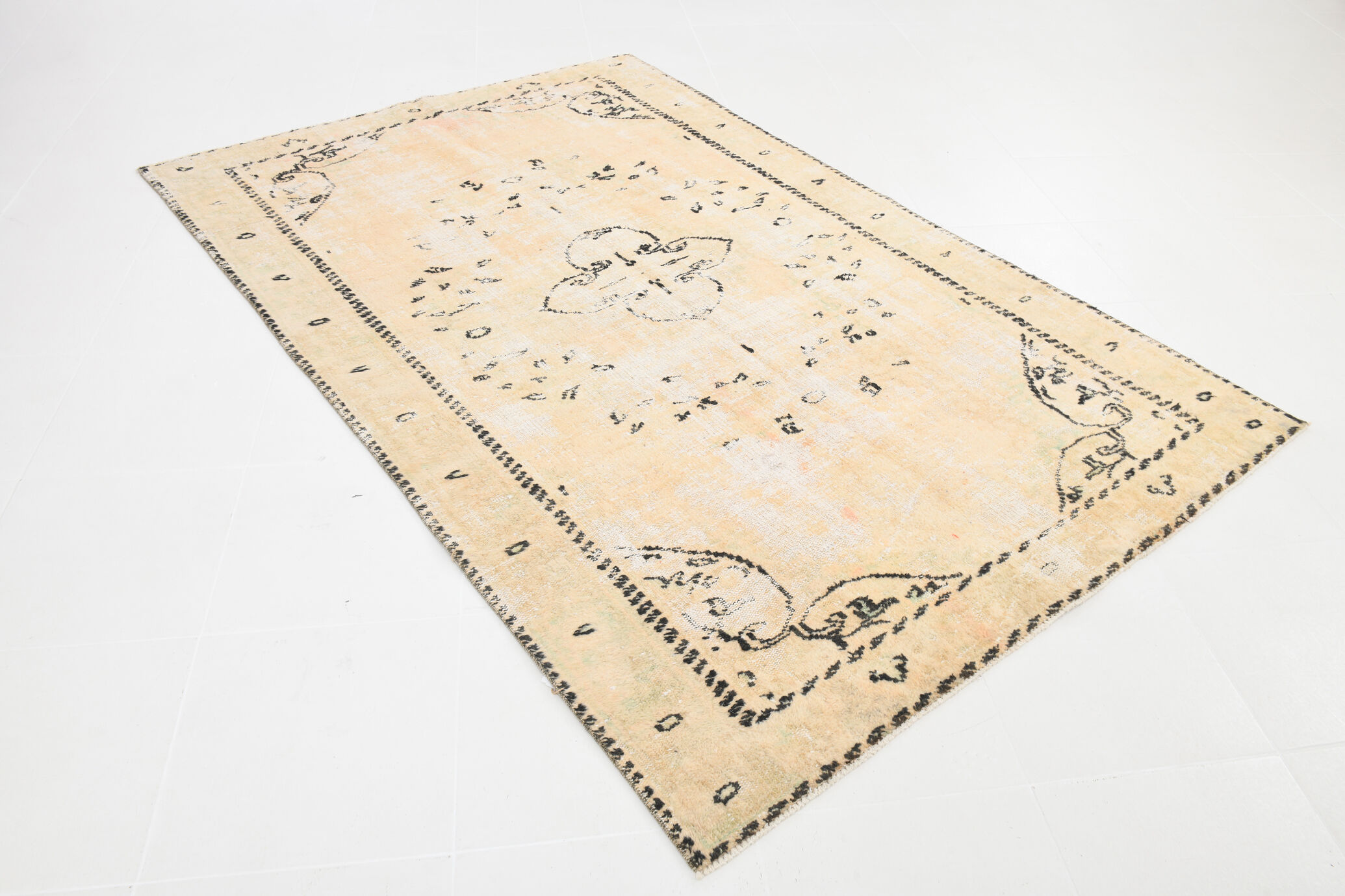 5x8 beige tones wool classic vintage rug 253x166cm