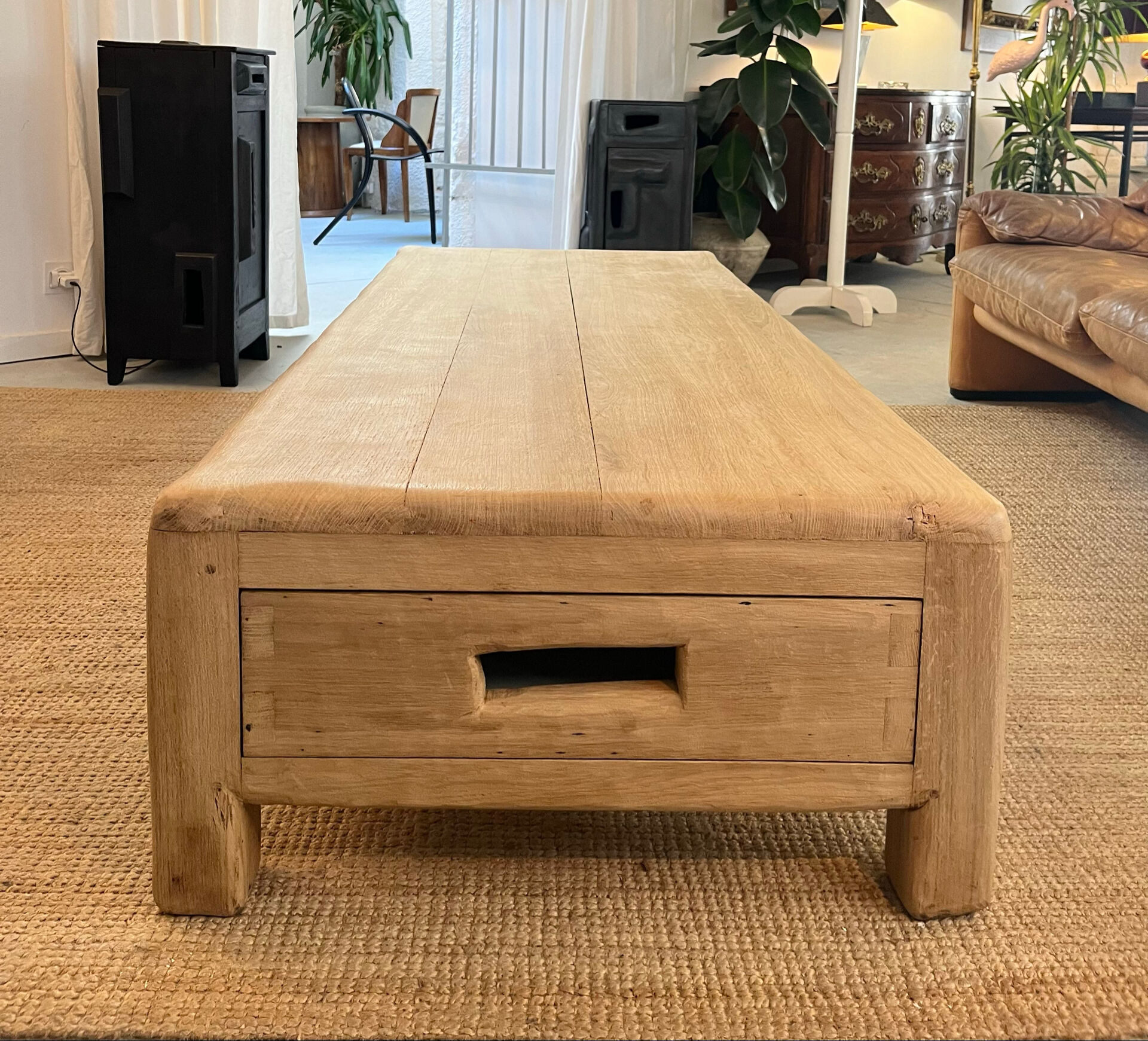 Table basse en chêne blond