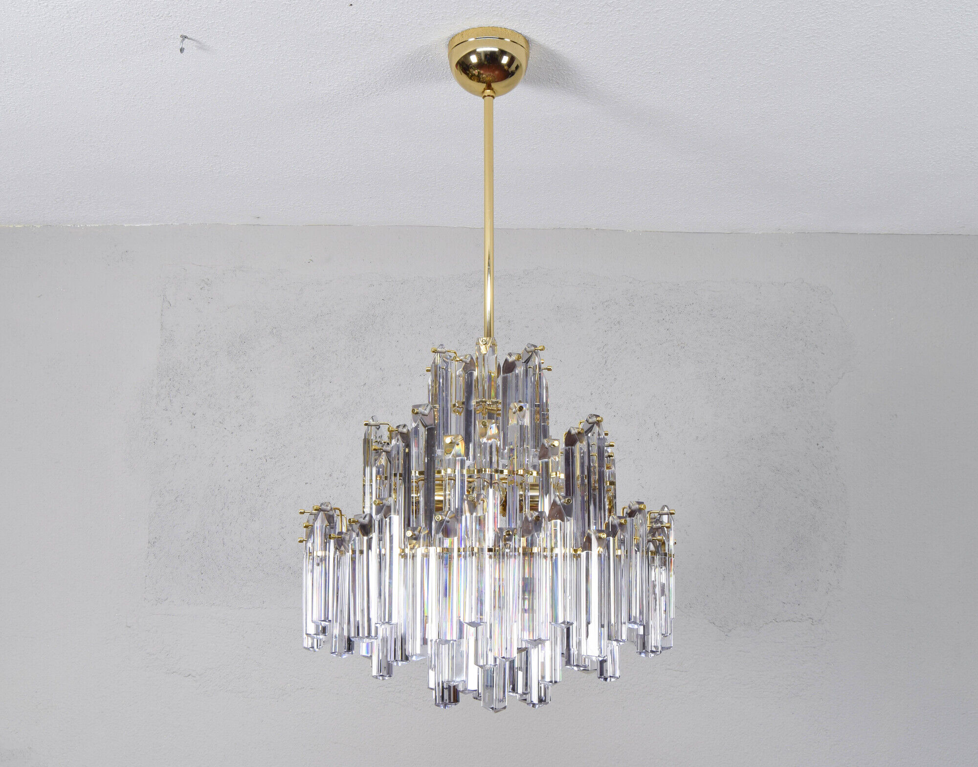 Large Venini Mid Century Italian Modern Triedri Murano Glass Chandelier