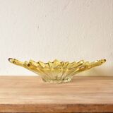Corbeille vintage en verre moulé et teint en jaune