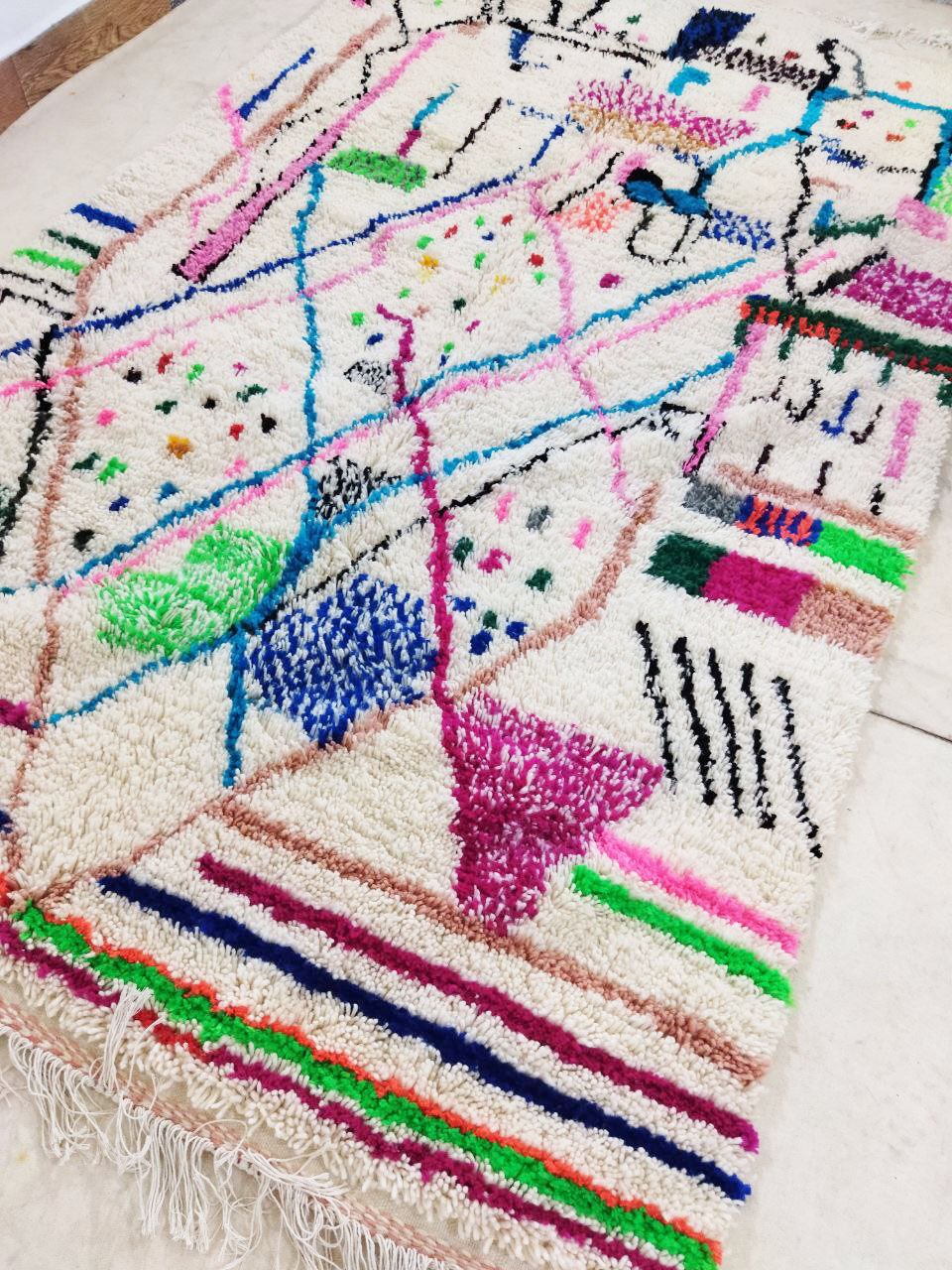 Moroccan Berber Carpet 252x155cm