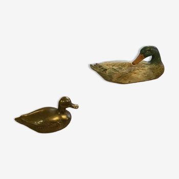 Duck figurine