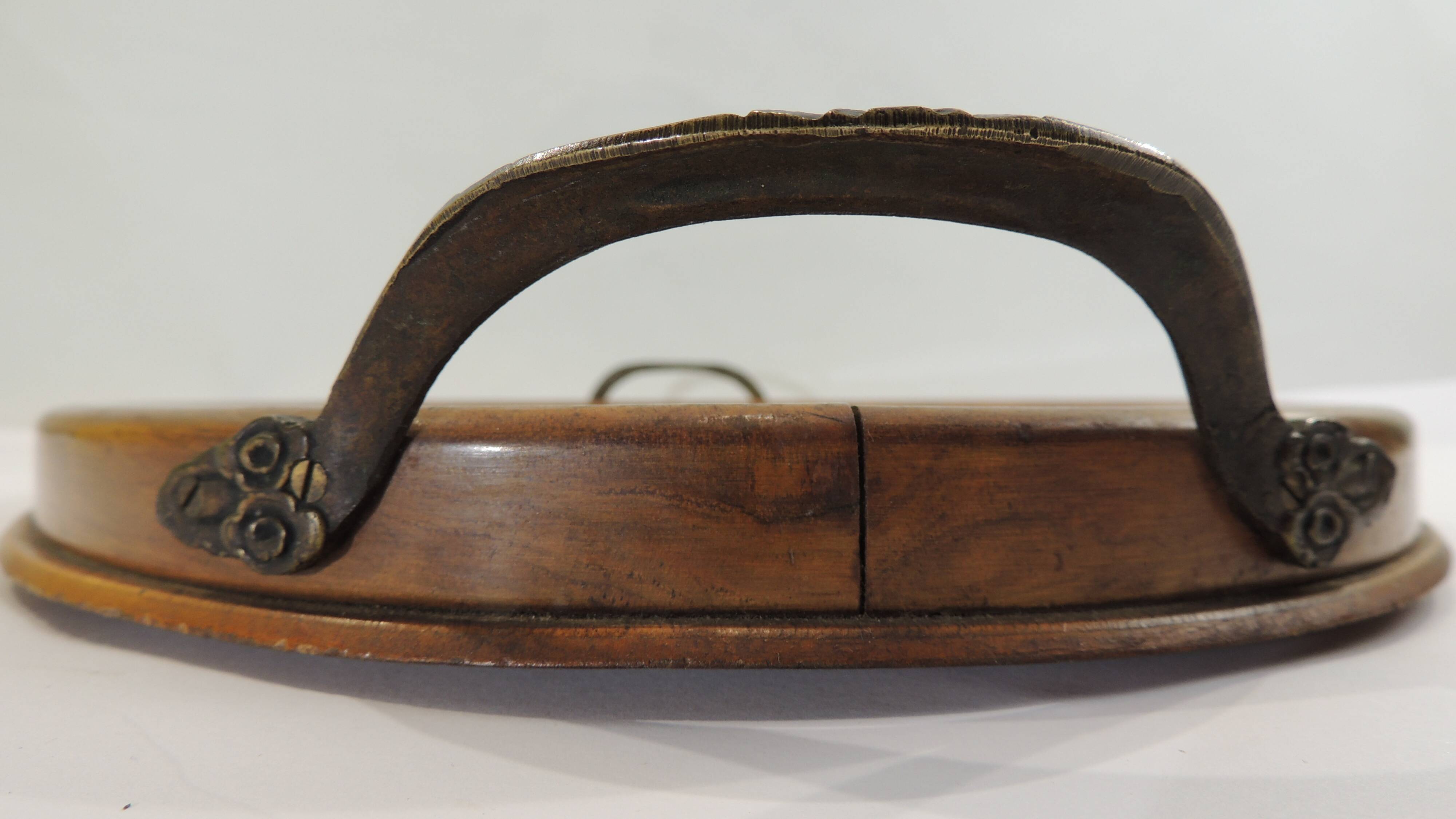 Ancien plateau de service décor feuilles de nacre /vintage