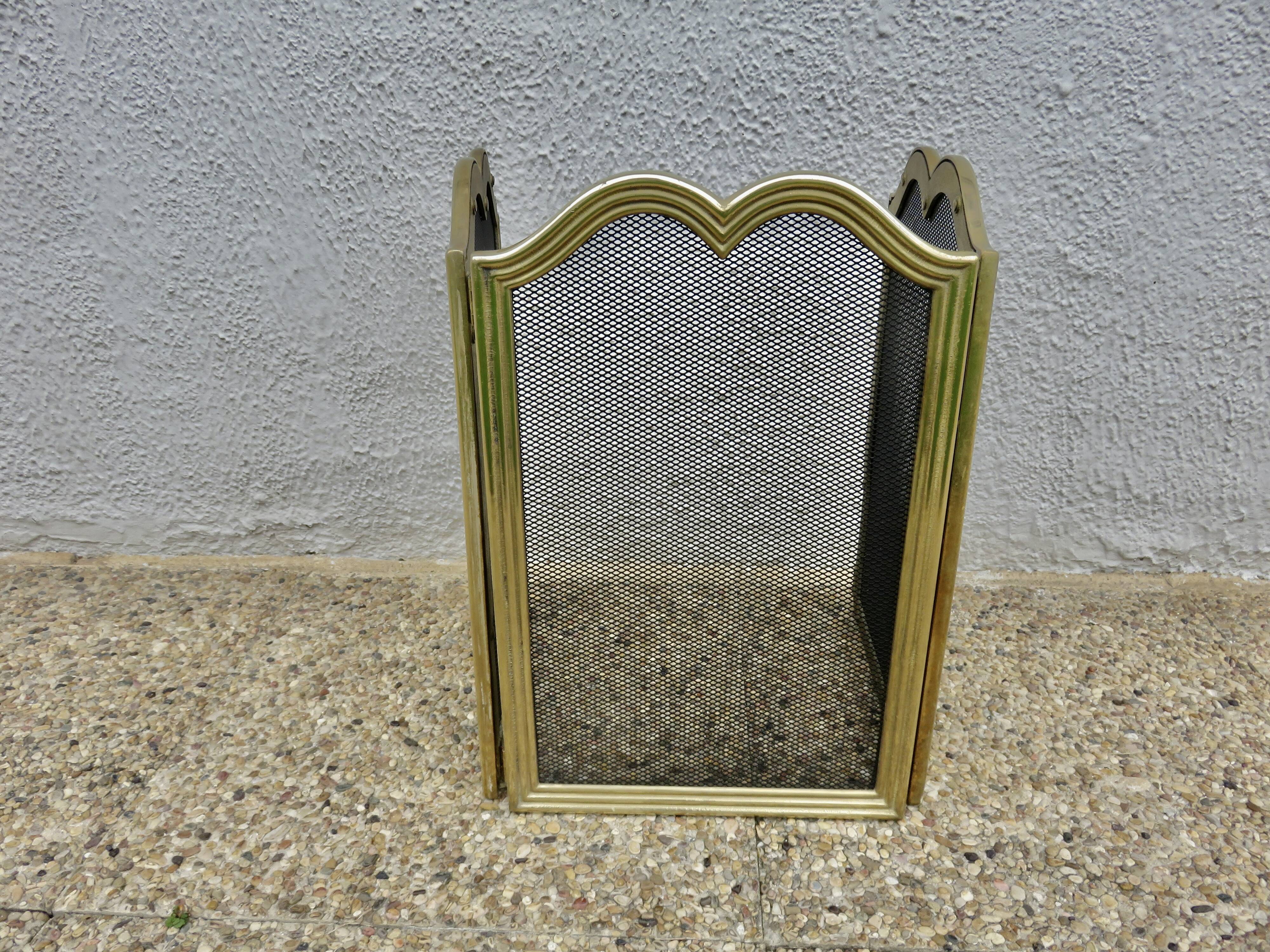 Small fire screen, spark arrester, brass, 3-panel, 1970