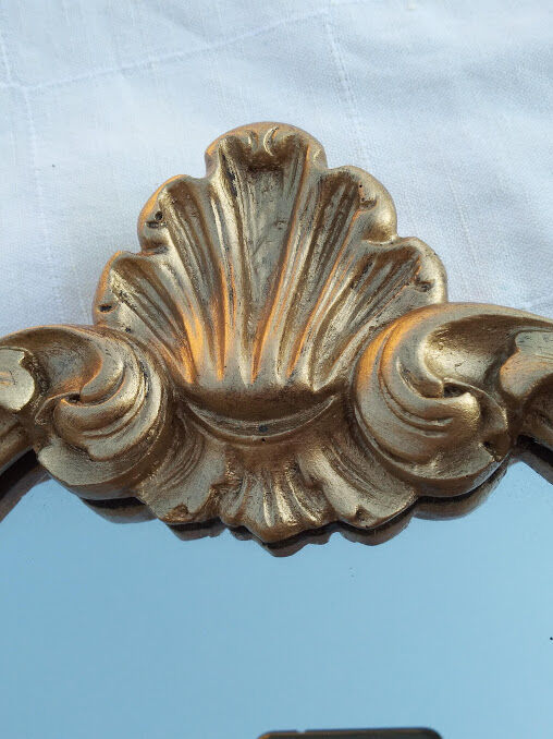 Golden lyre-shaped mirror, 30x45cm