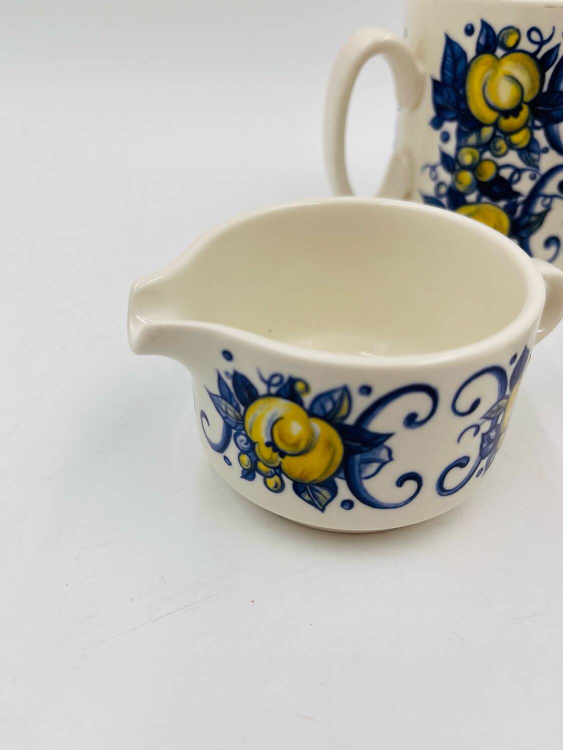 Sugar bowl and milk jug