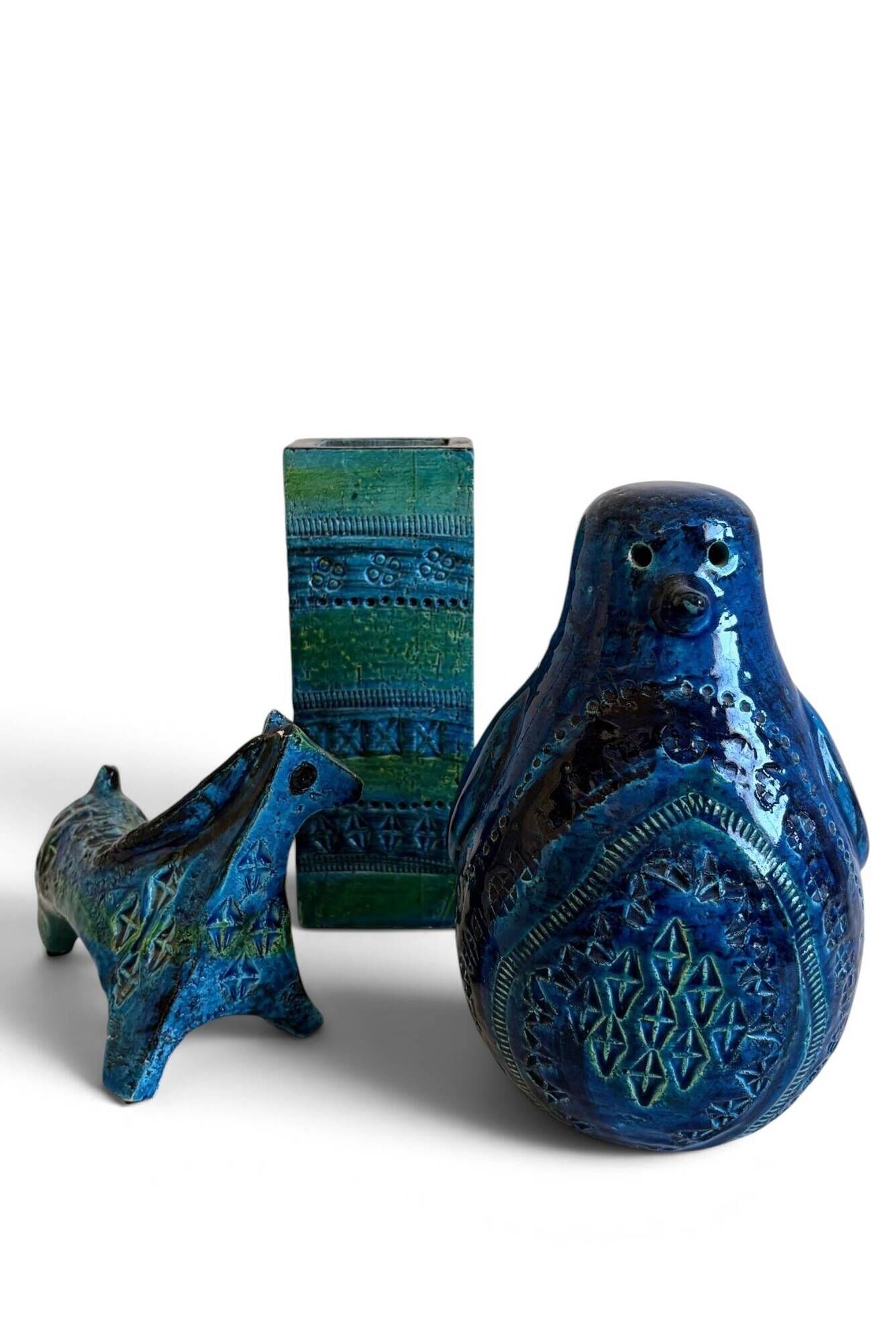 Aldo Londi for Bitossi "Rimini Blu" vase in Etruscan revival ceramic, 1960s.