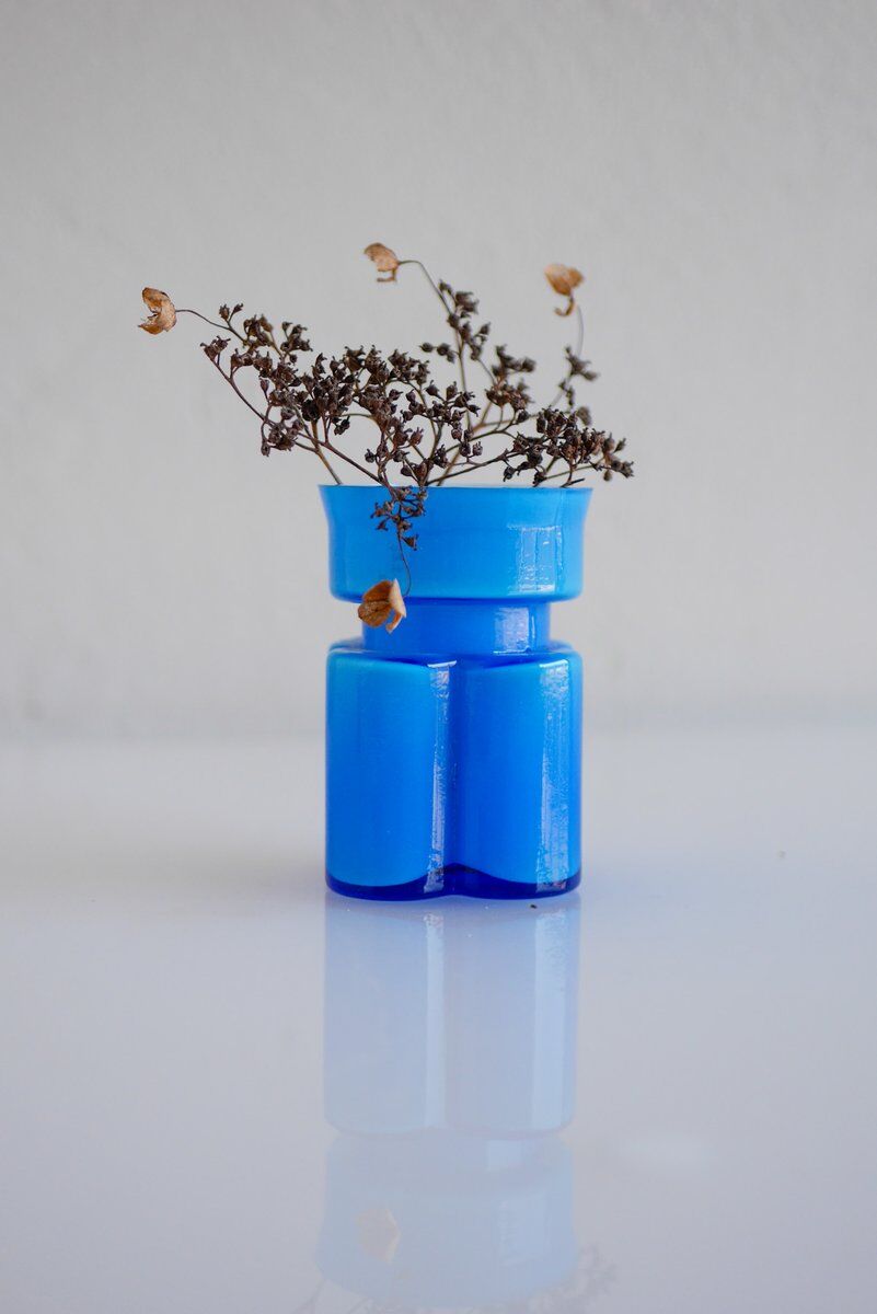 Mid-century modern Scandinavian art glass small vase by Po Ström for Alsterfors, Sweden