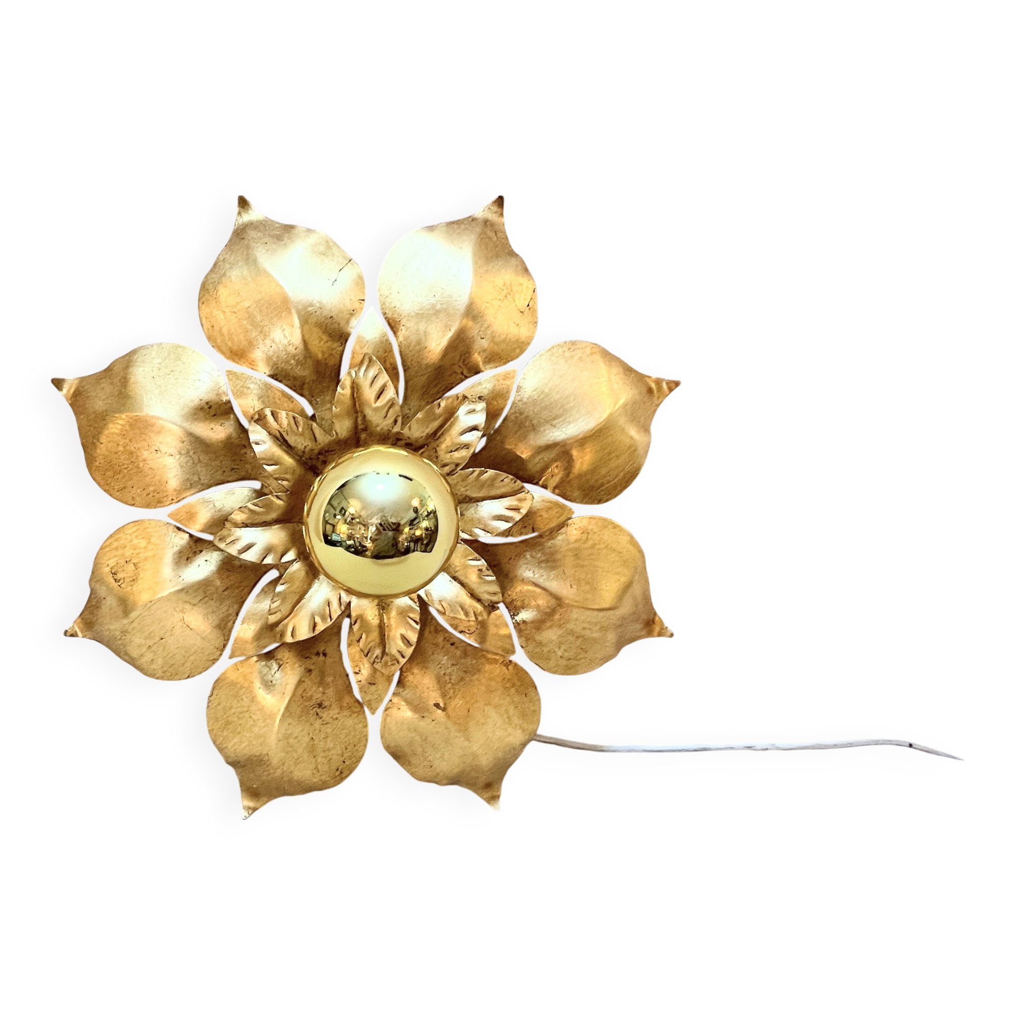 1970s 1980s Hollywood Regency Masca Gold Leaf Metal Flower Wall Sconce